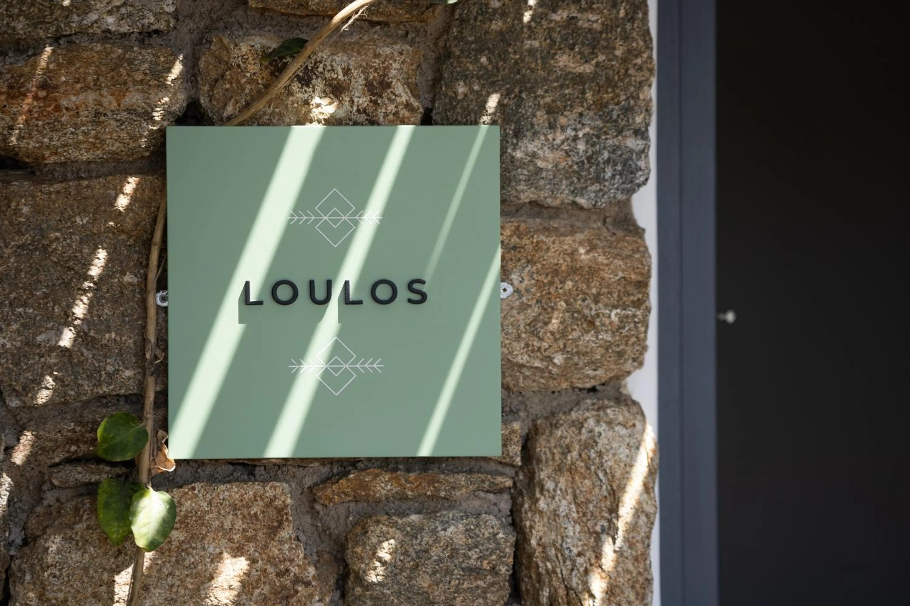 Decorative detail in Ikies of Mykonos