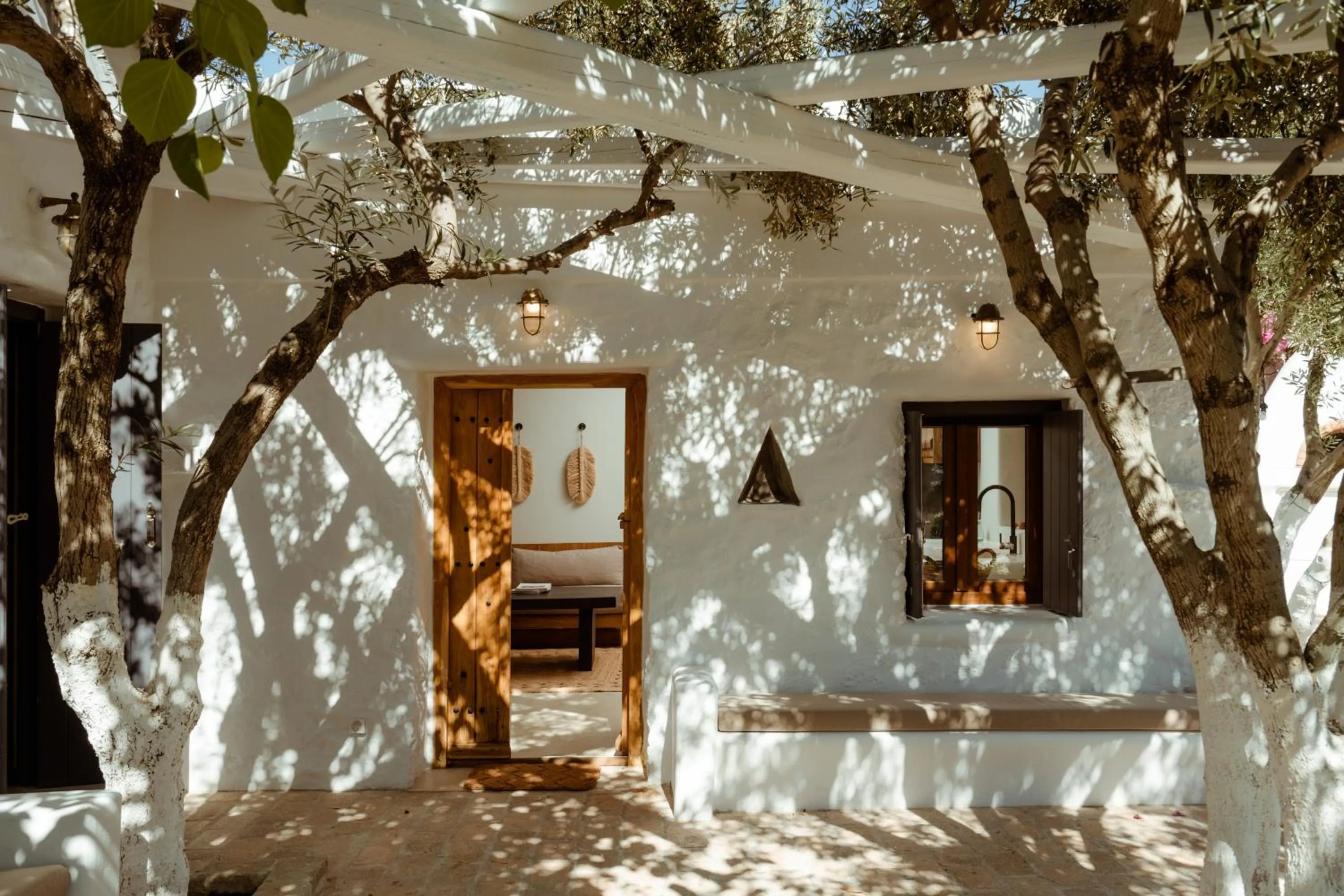 Facade/entrance in Ikies of Mykonos