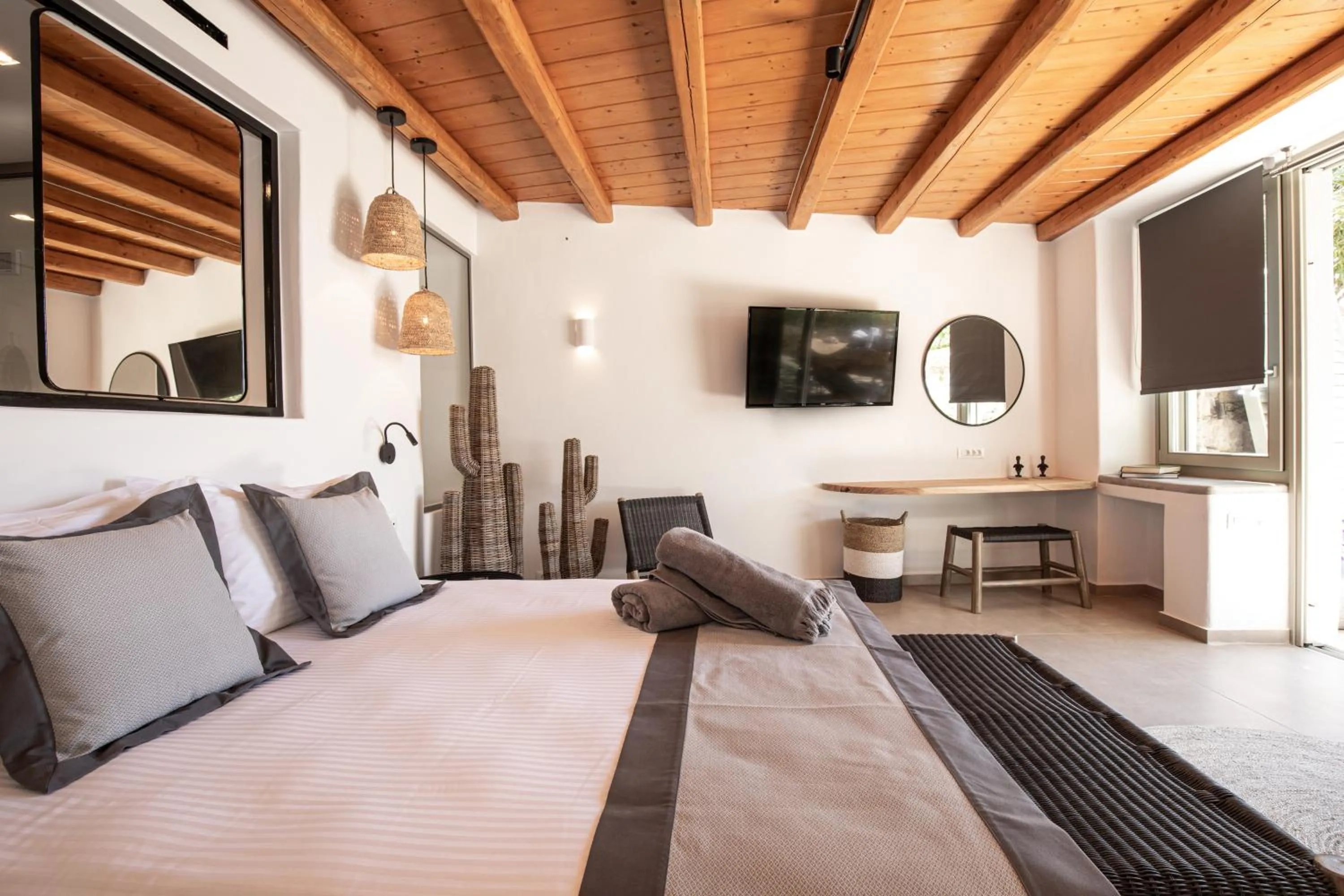 Bedroom, Bed in Ikies of Mykonos