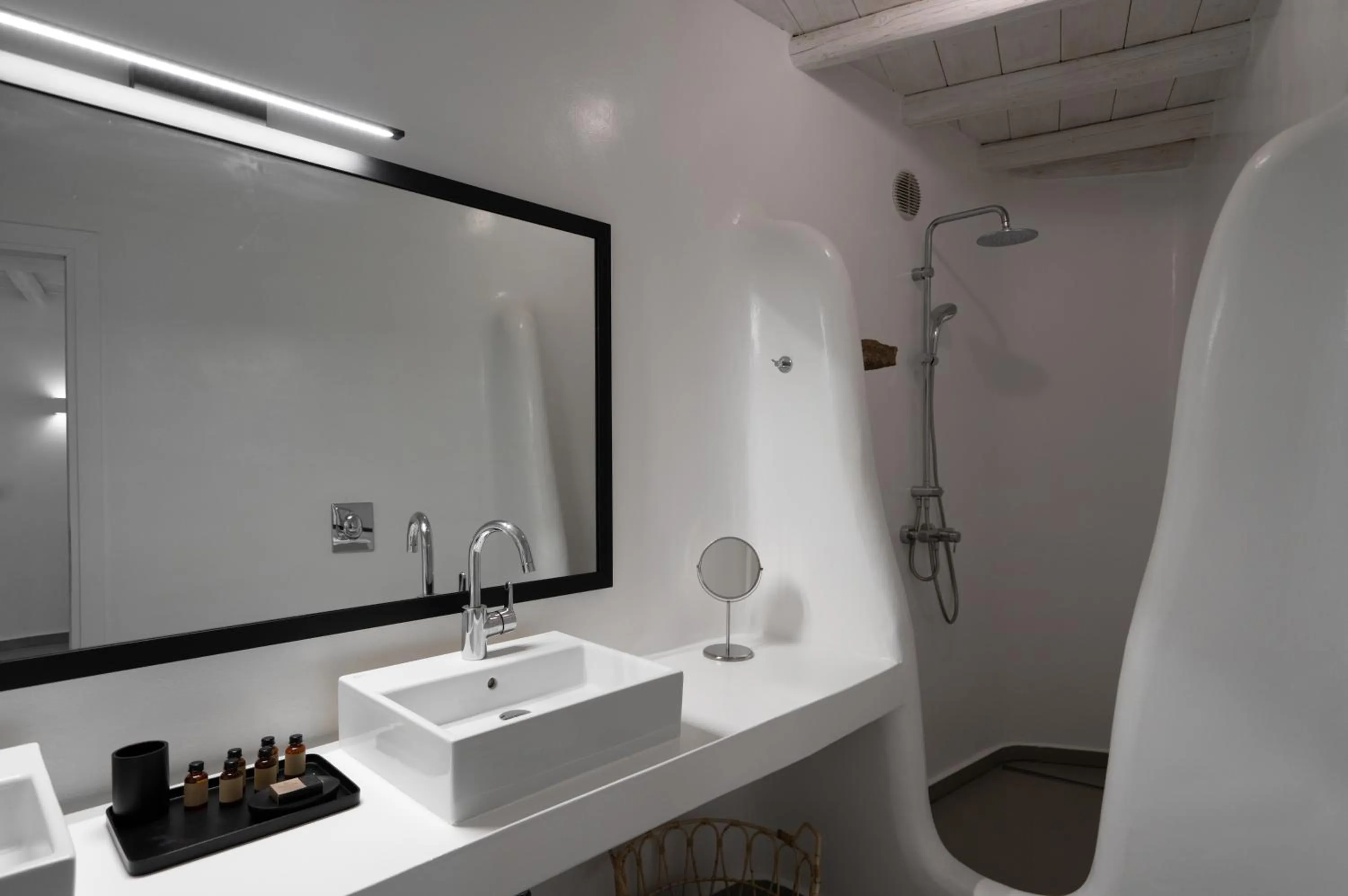 Shower in Ikies of Mykonos