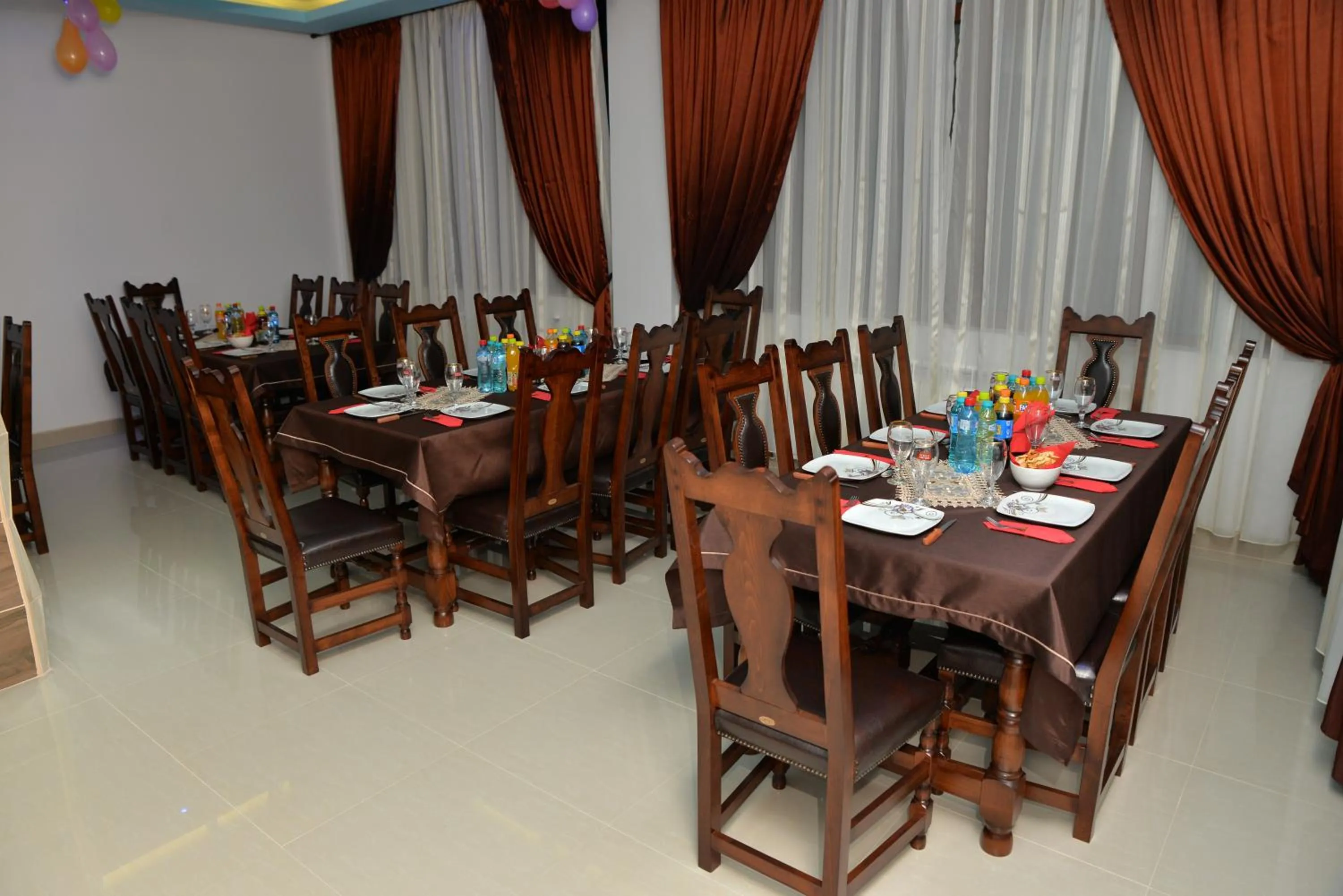 Restaurant/places to eat in Lotca Fermecată - Lotka Fermecată