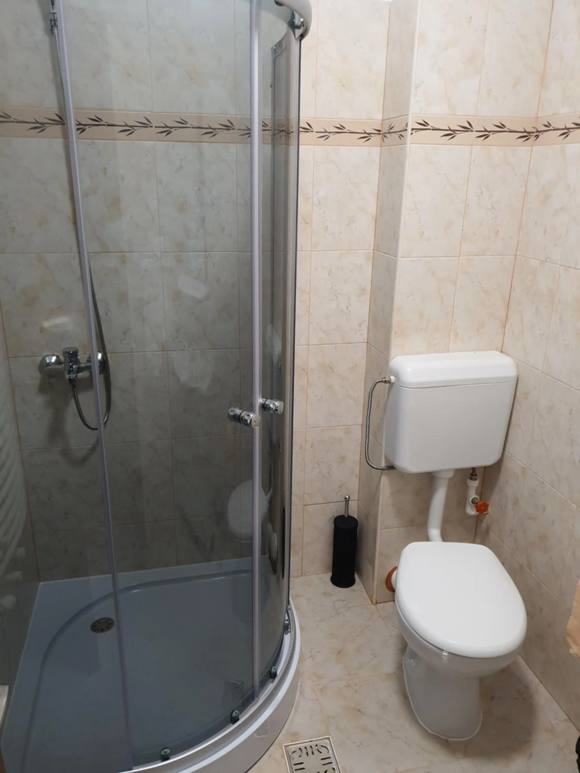 Bathroom in Lotca Fermecată - Lotka Fermecată