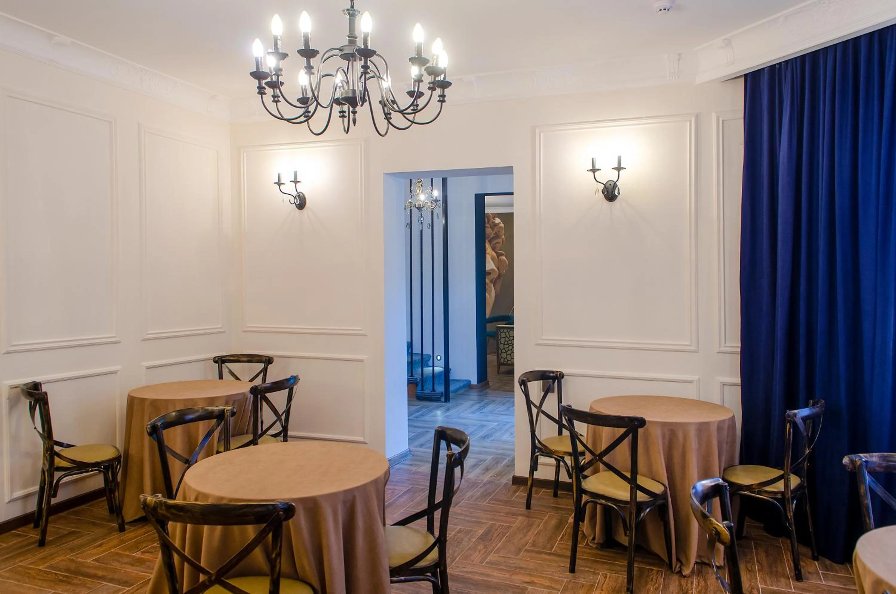 Restaurant/places to eat in The Residence Hotel & Cottages