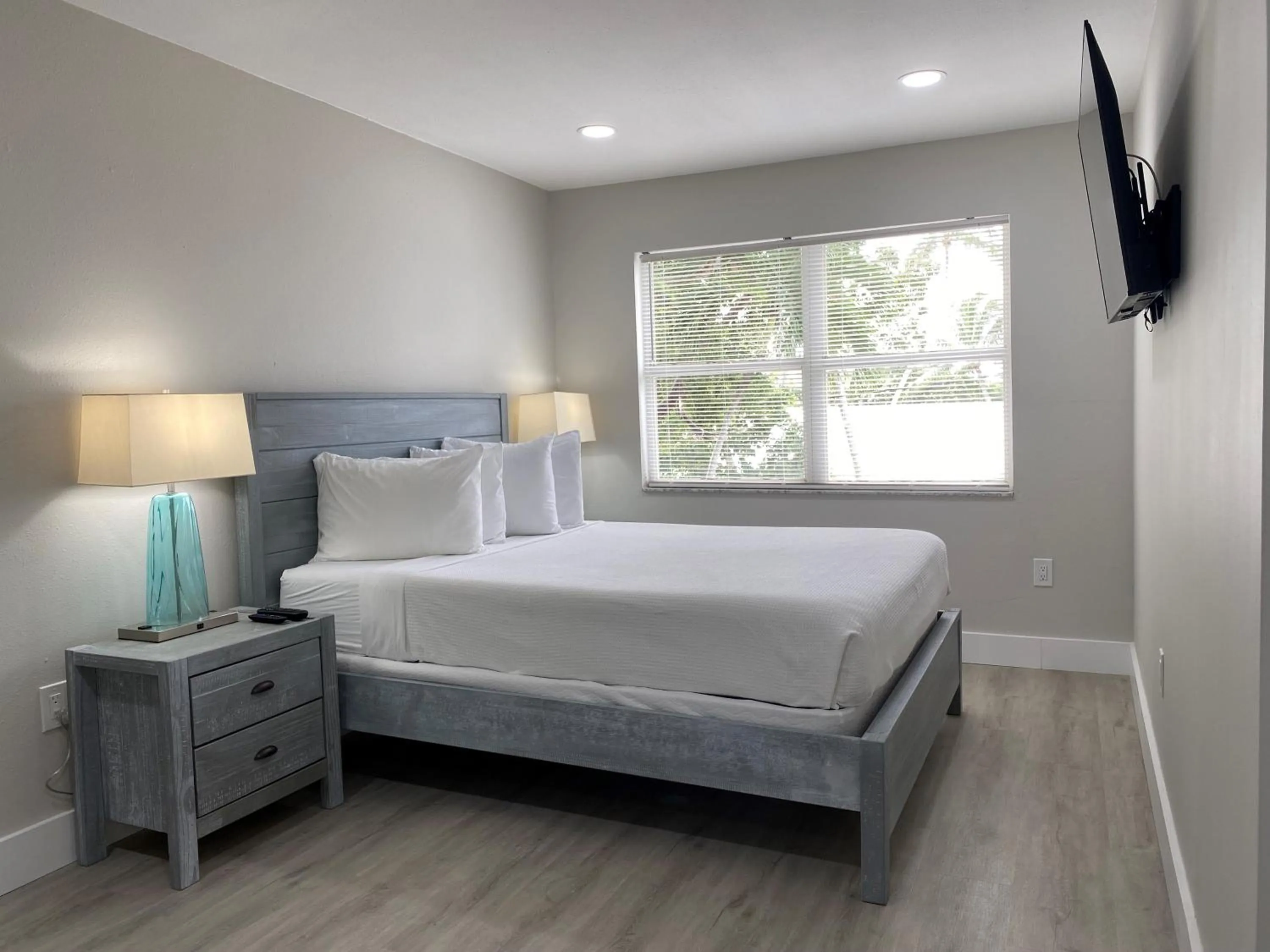 Bed in Amoray Dive Resort