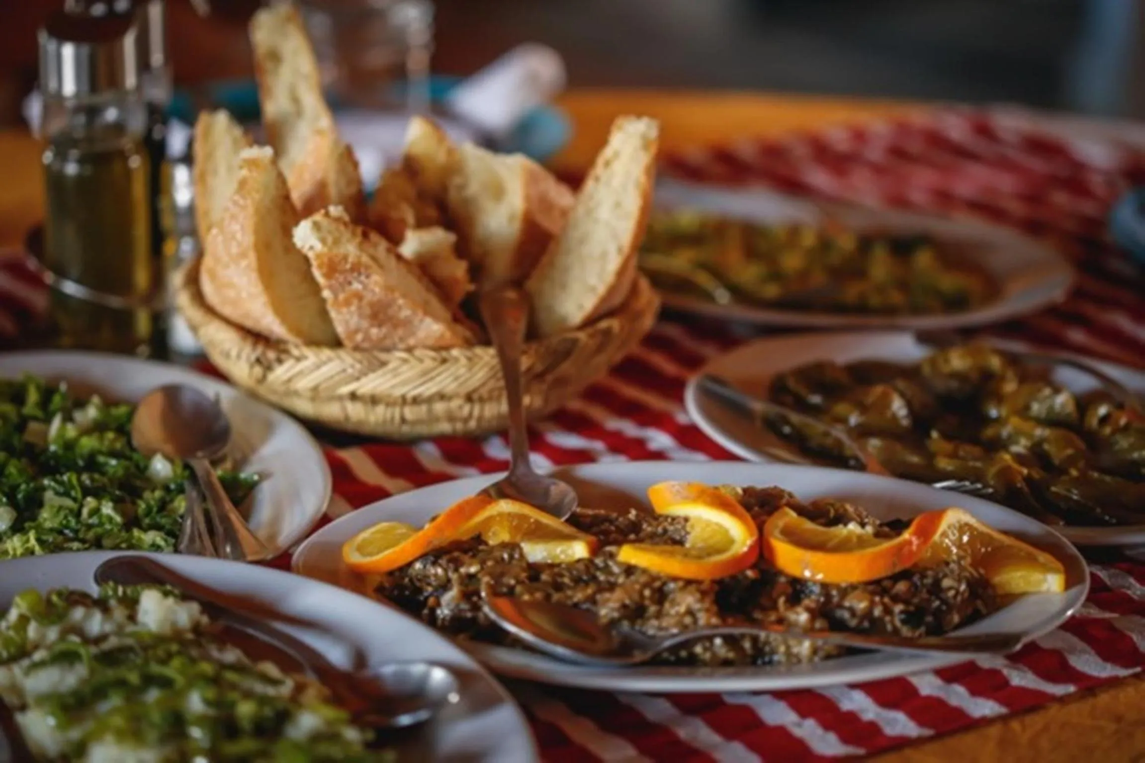 Restaurant/places to eat in Maison Boutchrafine