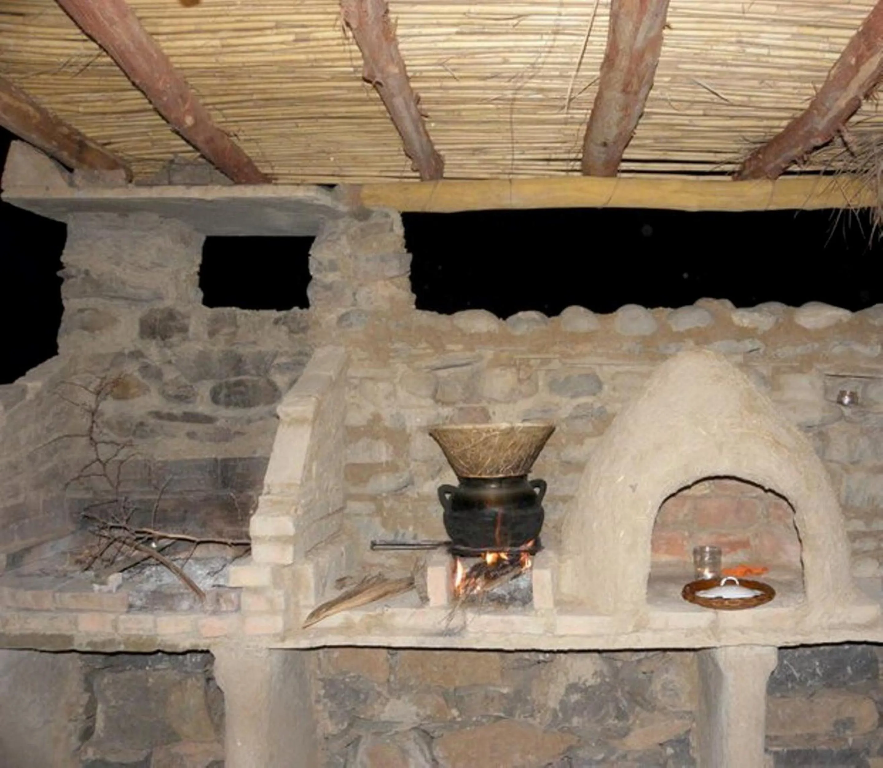 BBQ facilities in Maison Boutchrafine