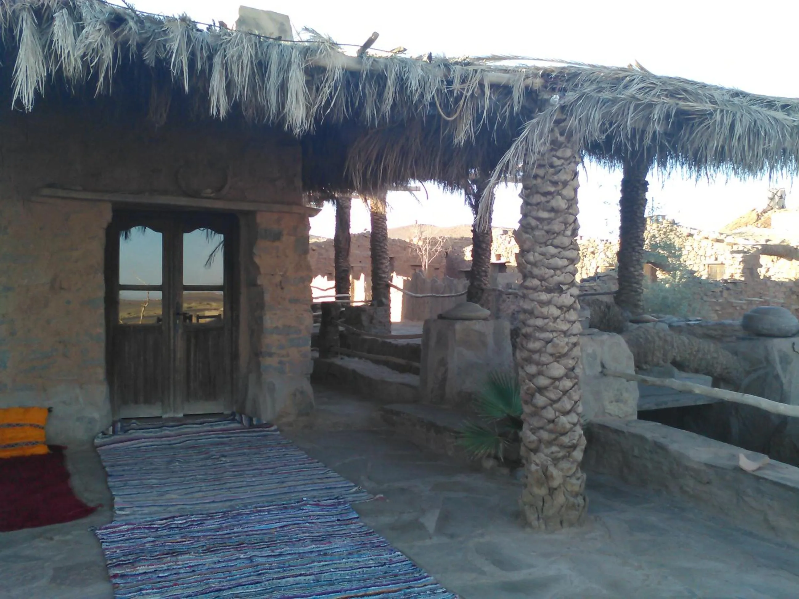 Restaurant/places to eat in Maison Boutchrafine