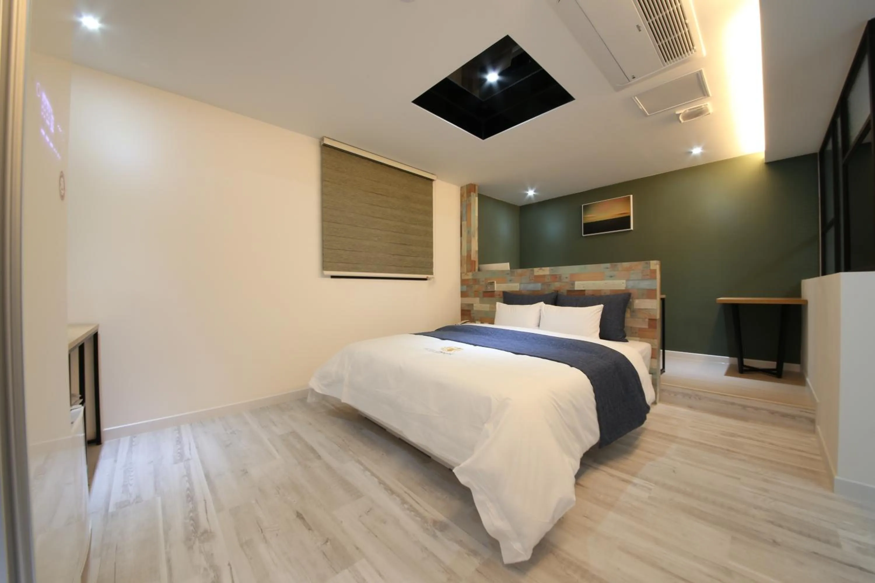 Bed in 2Night Business Hotel