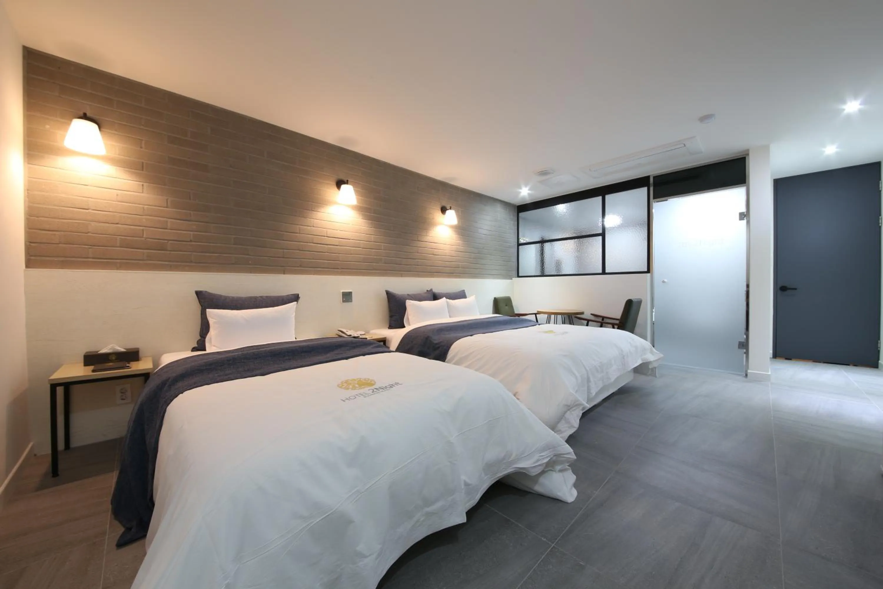 Bed in 2Night Business Hotel