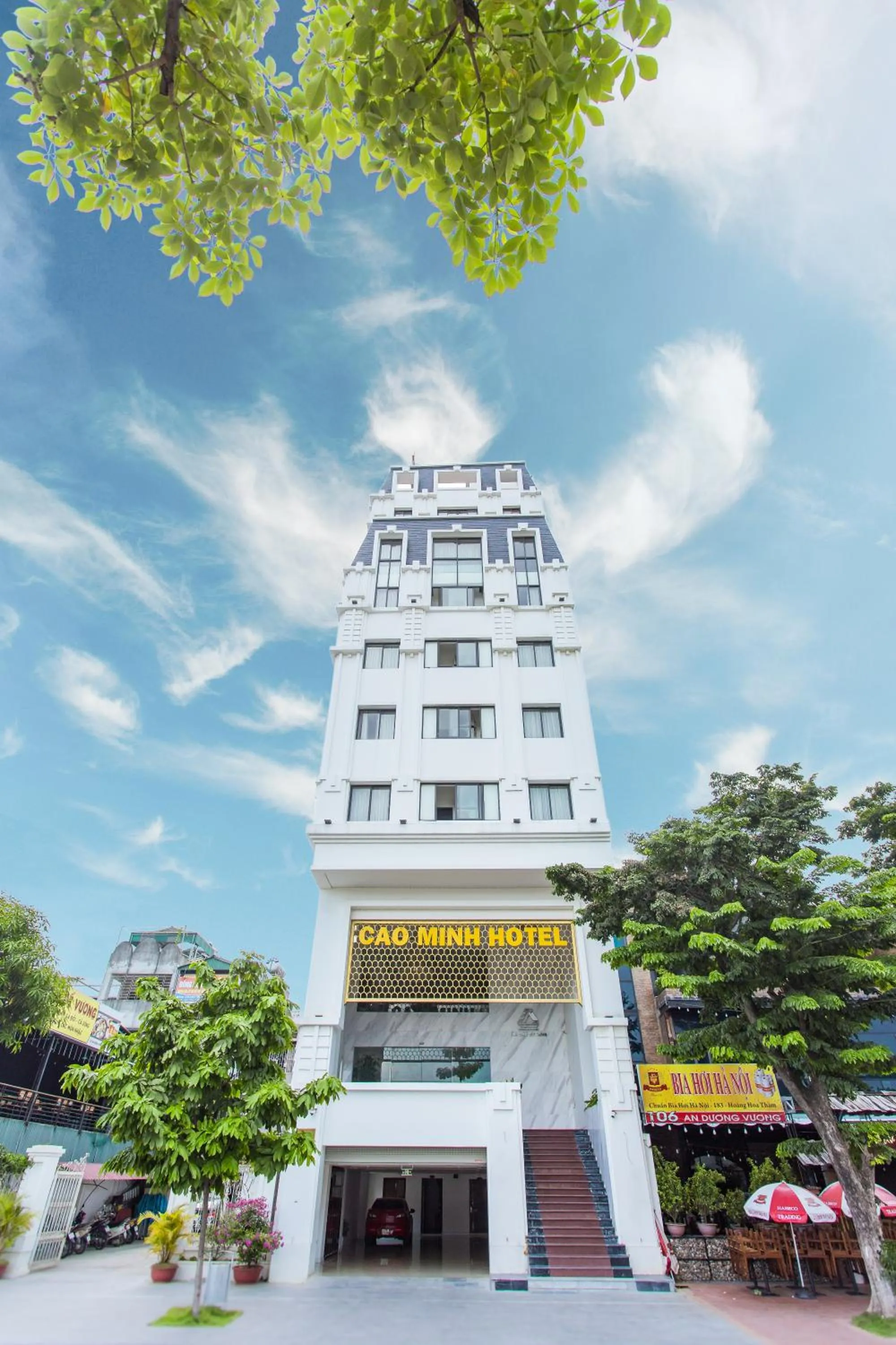 Property building in Cao Minh Hotel