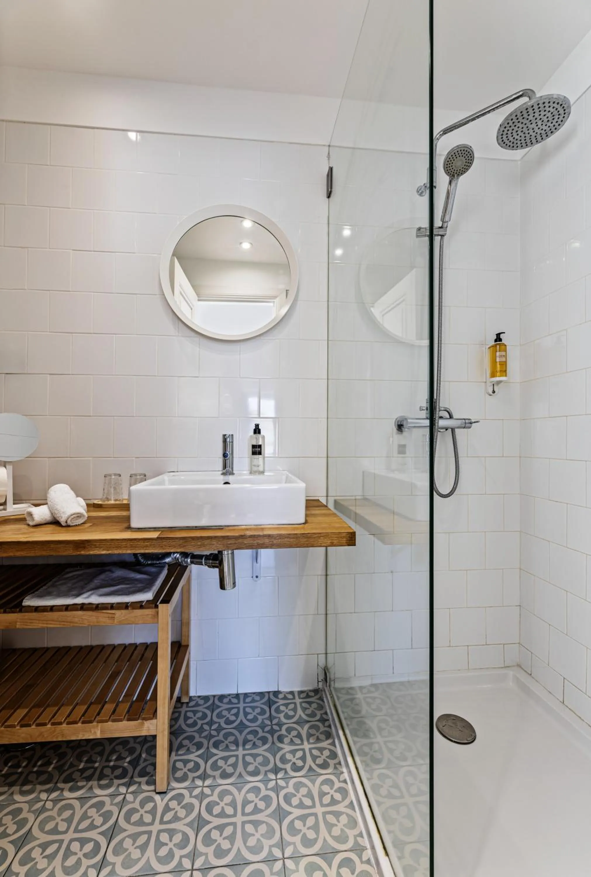 Shower in Lavradores Boutique Guesthouse