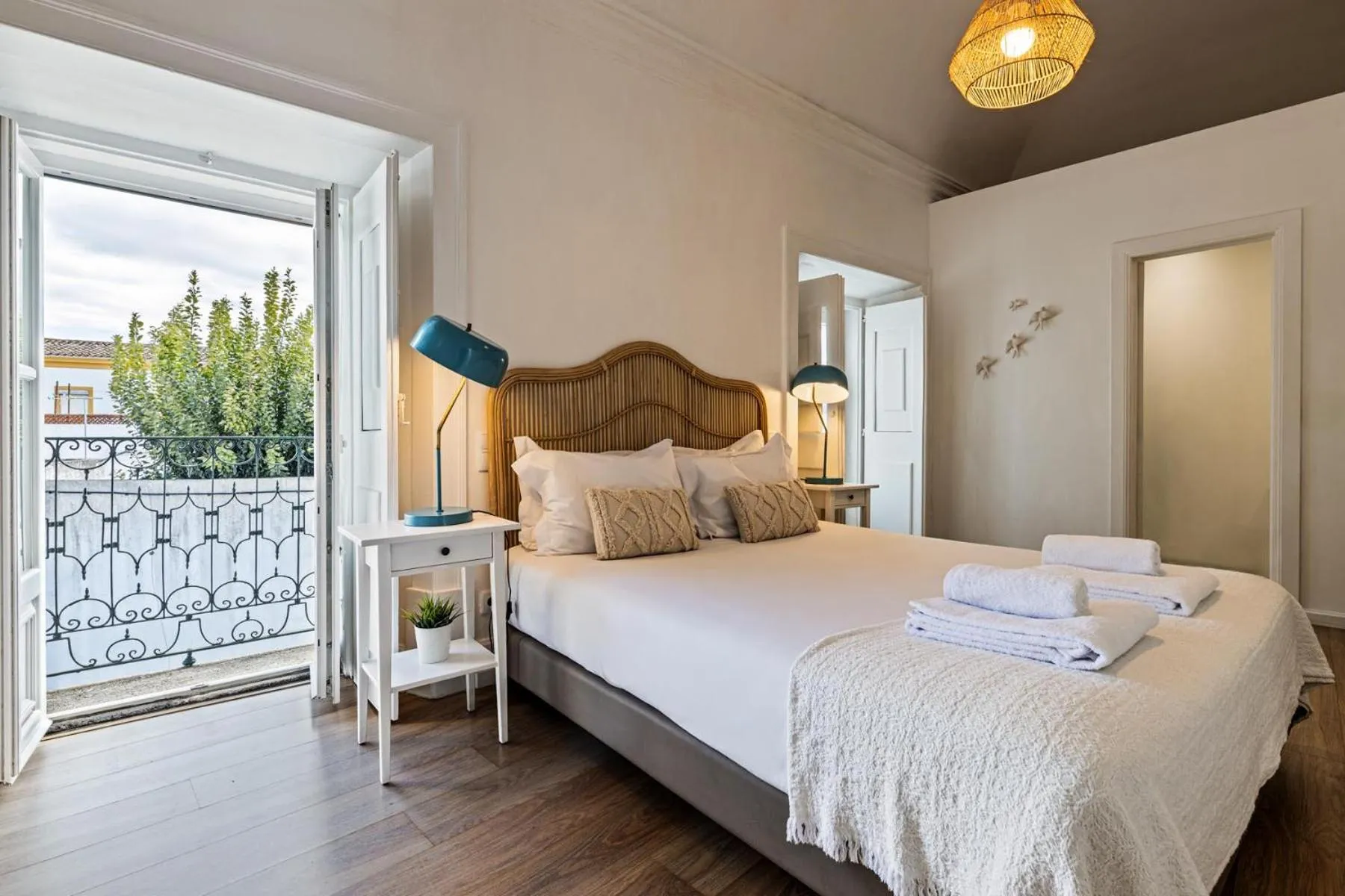 Bedroom, Bed in Lavradores Boutique Guesthouse