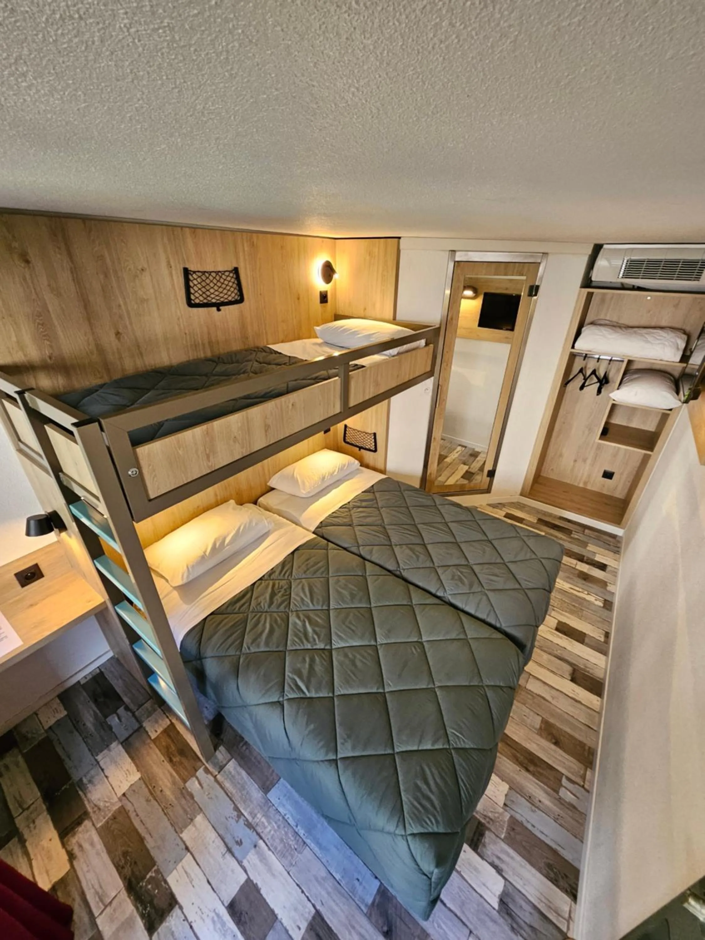 Bed in Premiere Classe Saint Malo St Jouan Des Guerets