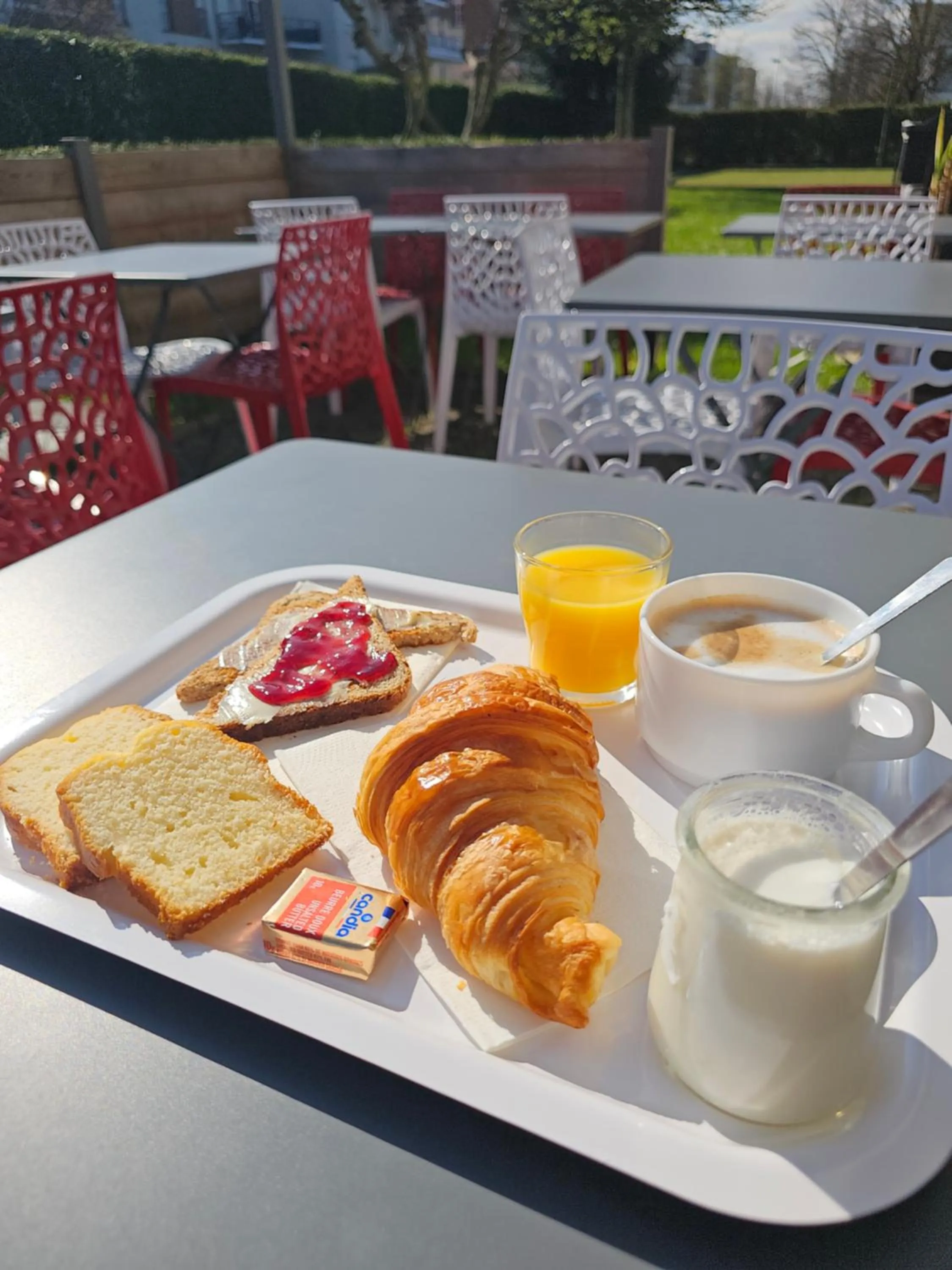 Breakfast in Premiere Classe Strasbourg Ouest