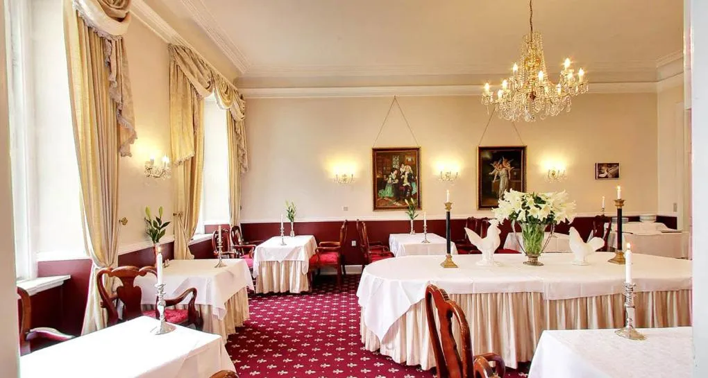Restaurant/places to eat in Hvedholm Slotshotel