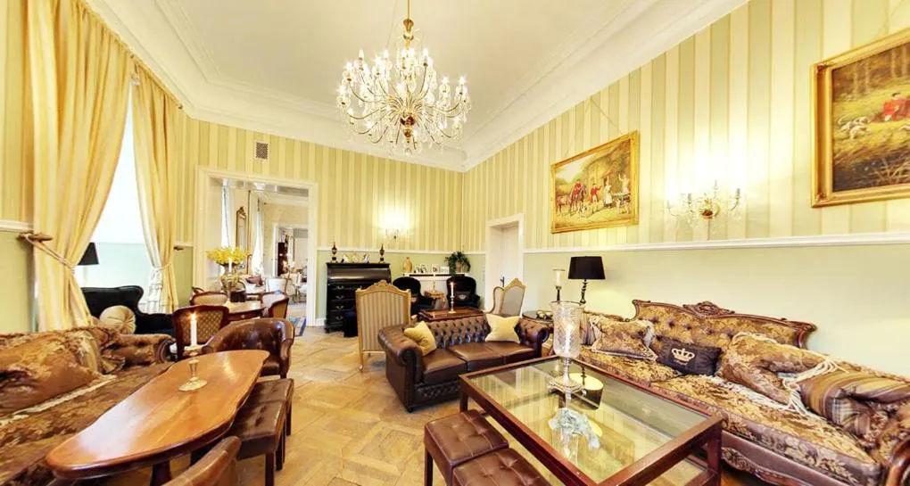 Living room in Hvedholm Slotshotel