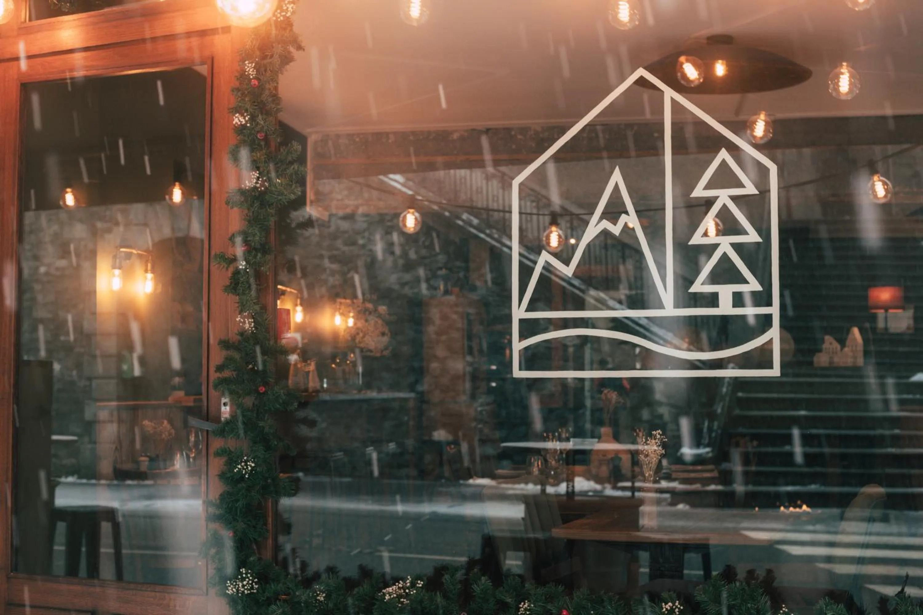 Night in Hôtel Maison Doron