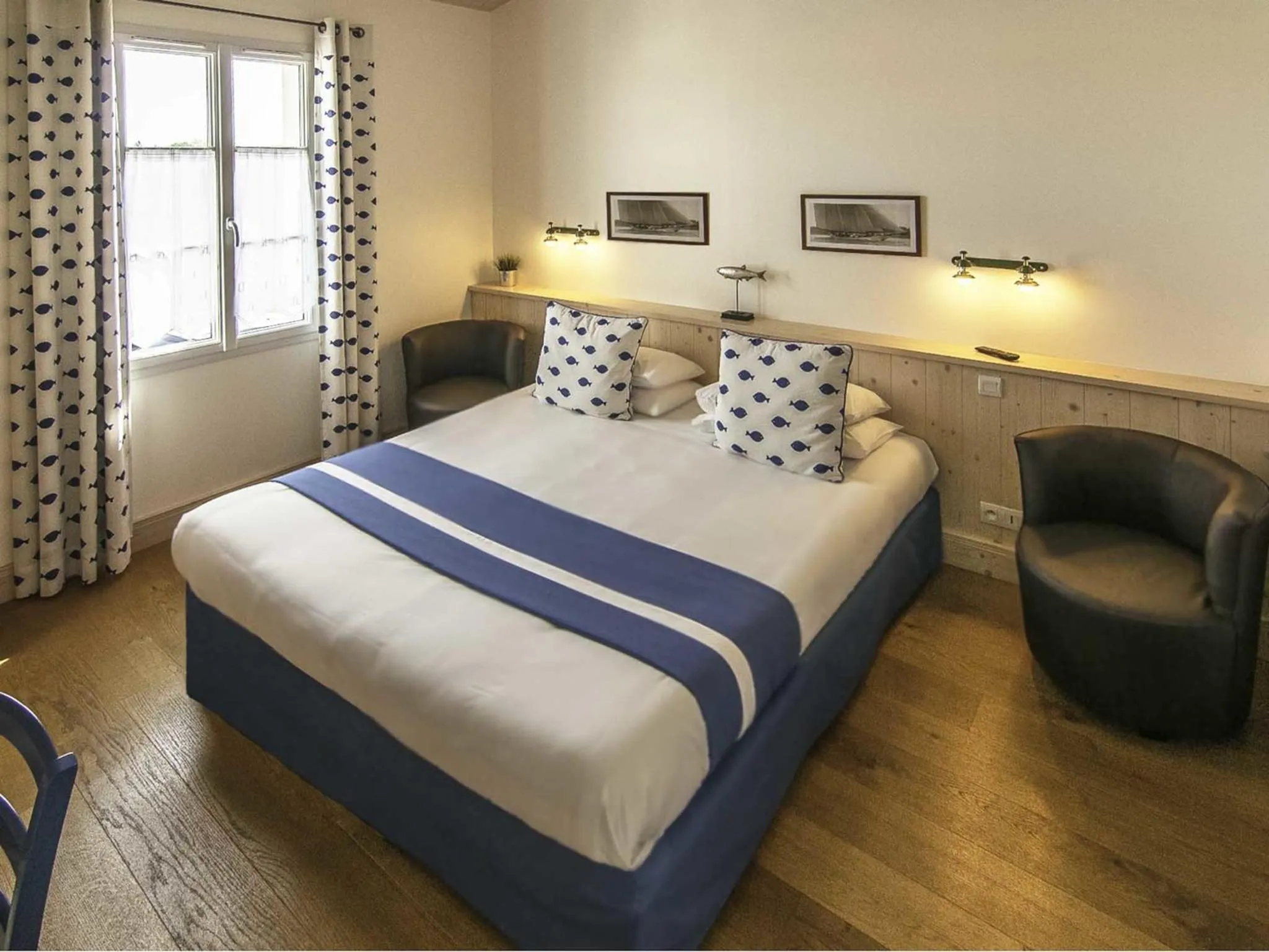 Bedroom in Hôtel La Galiote en Ré