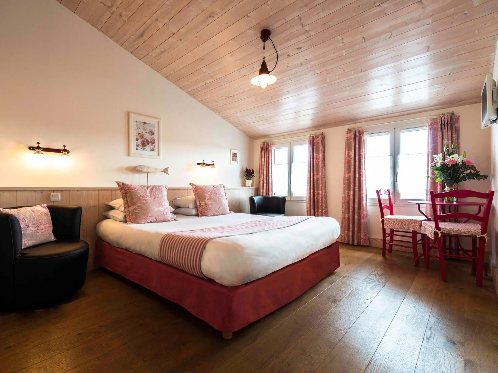 Bedroom in Hôtel La Galiote en Ré