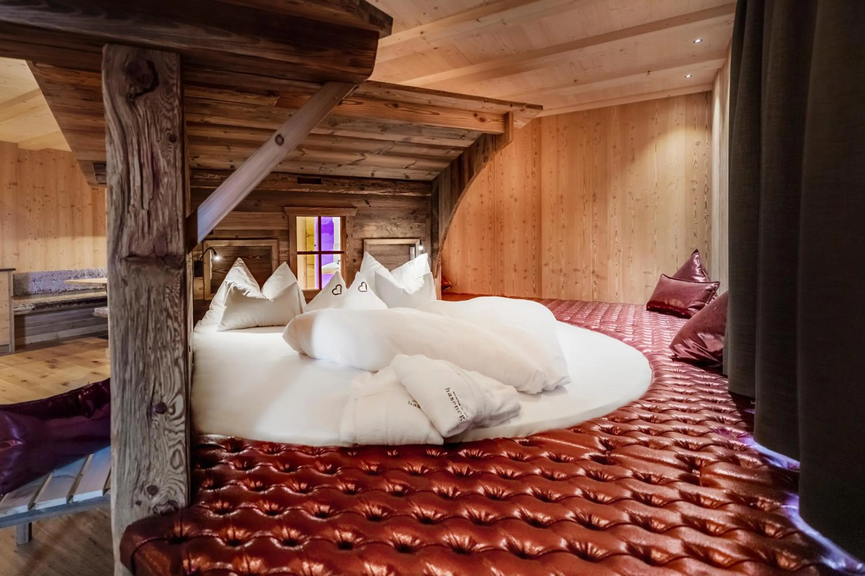 Property building, Bed in Mountain Village Hasenegg