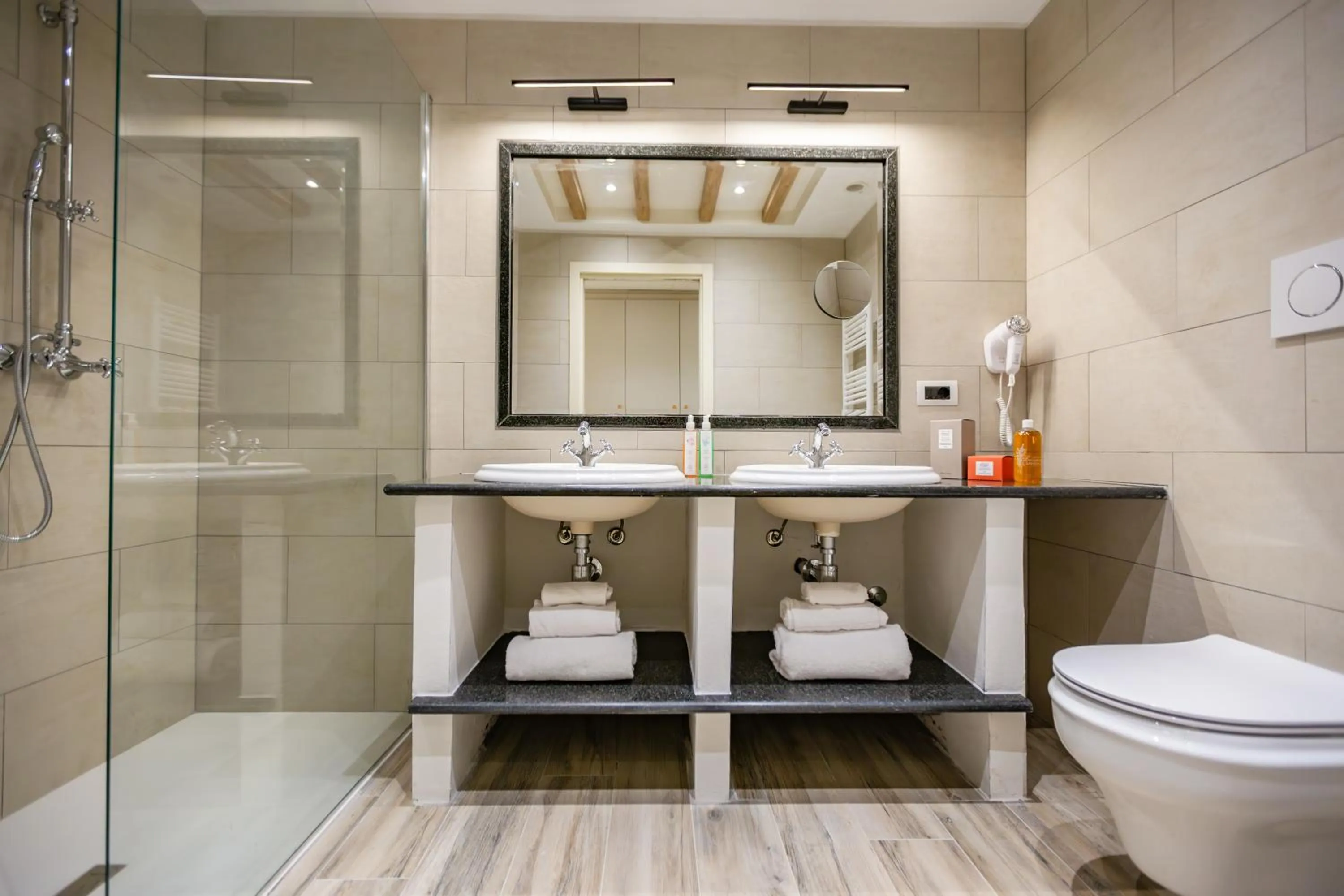 Bathroom in Agrihotel Elisabetta