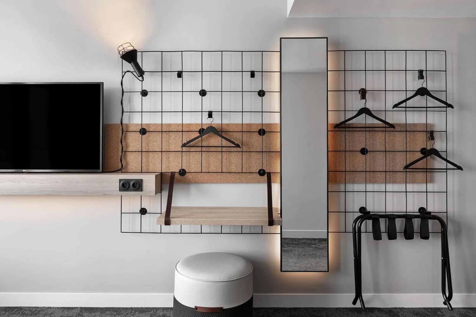 Bedroom in Moxy Lyon Airport