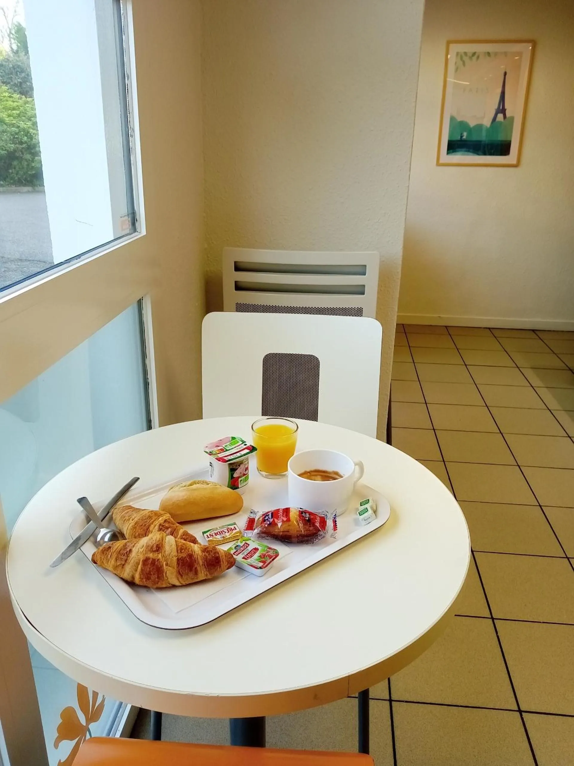 Breakfast in Premiere Classe Saint Brice Sous Foret