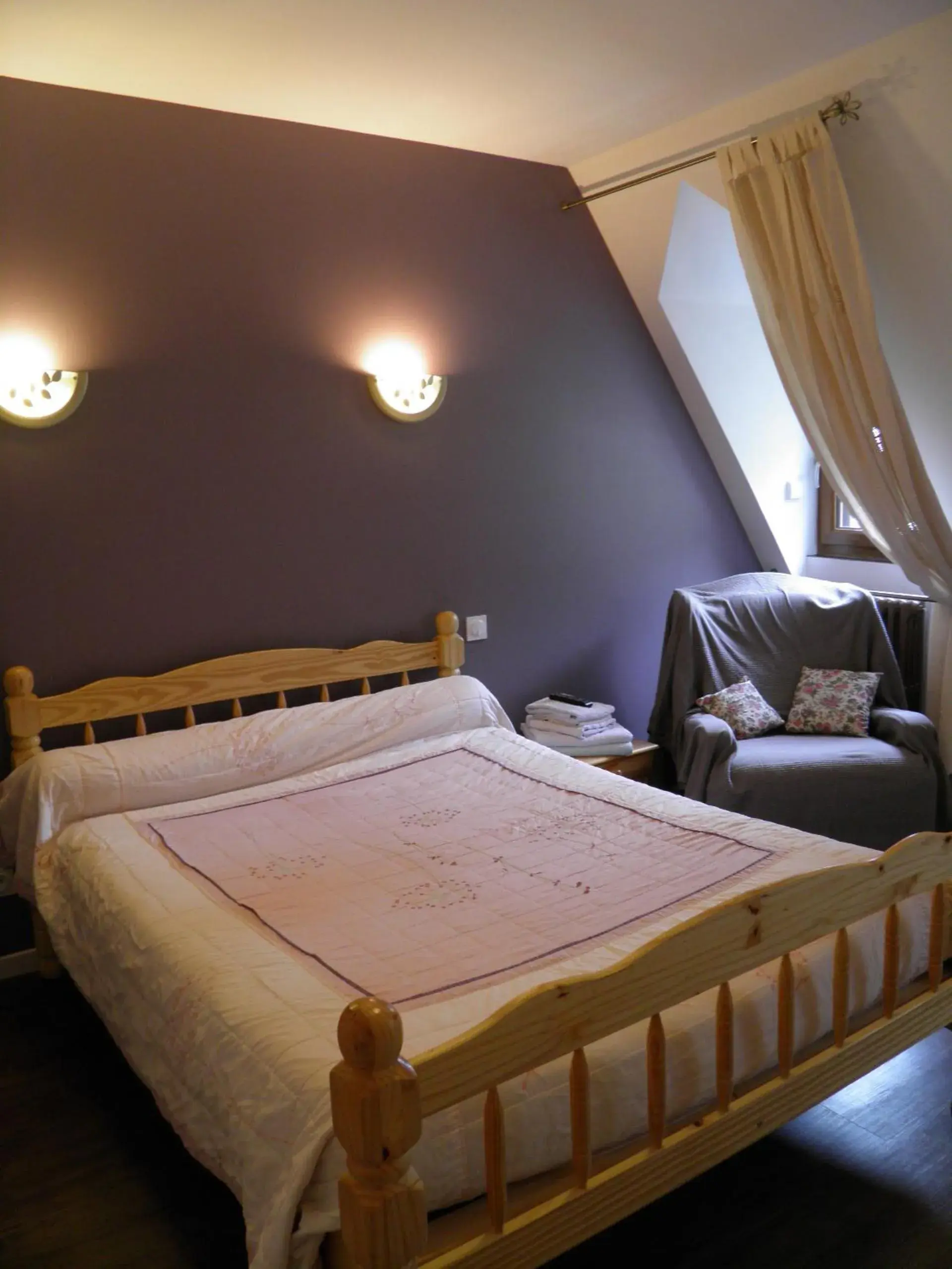 Double Room in Auberge des Pyrénées Double Room in Auberge des Pyrénées