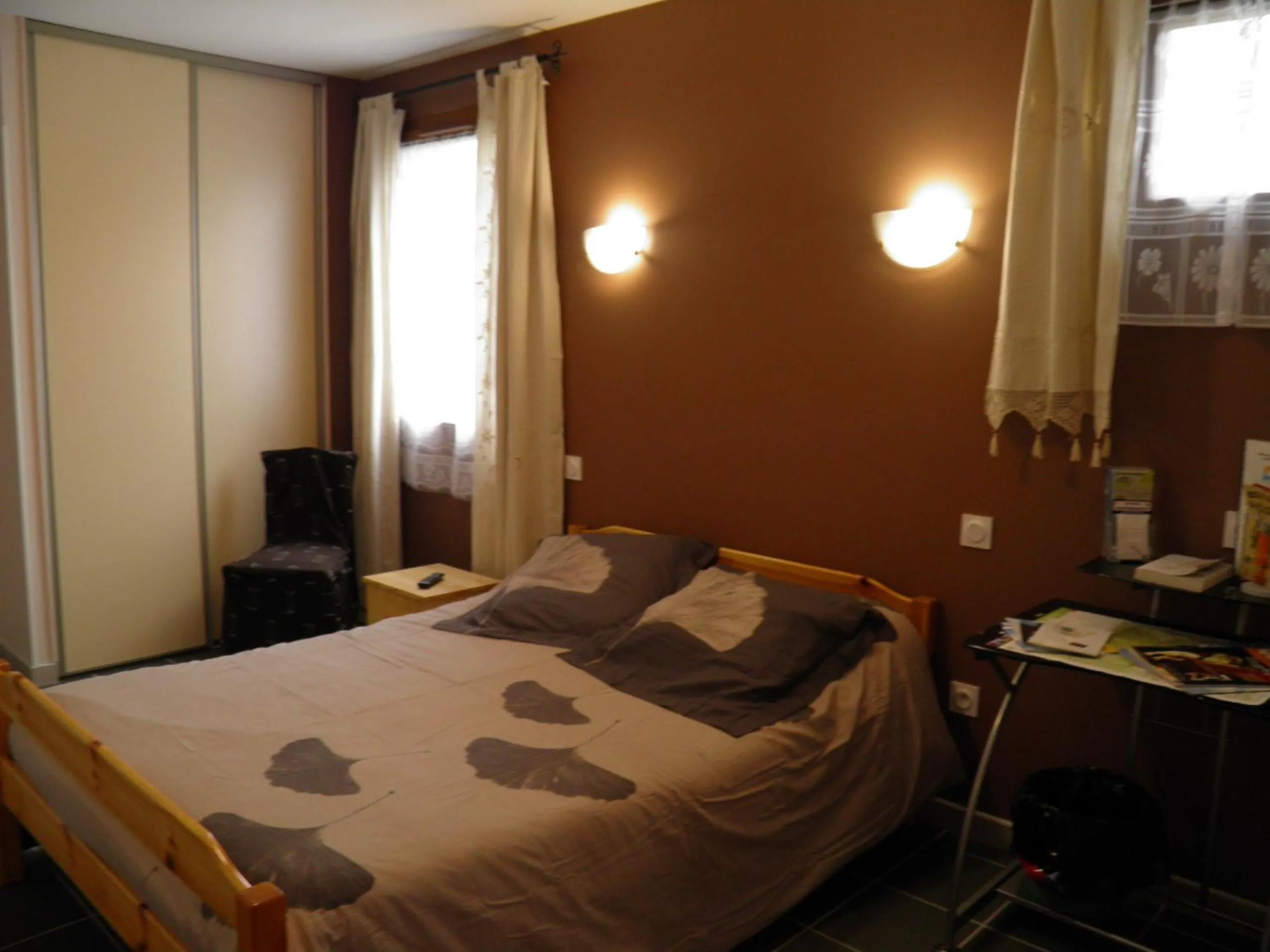 Bedroom, Bed in Auberge des Pyrénées