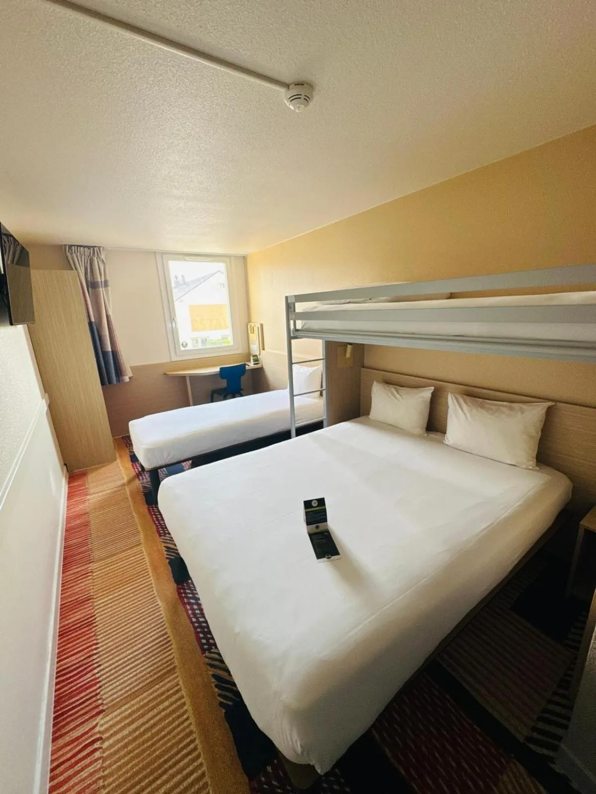 Bedroom, Bed in B&B HOTEL Saint-Witz Roissy