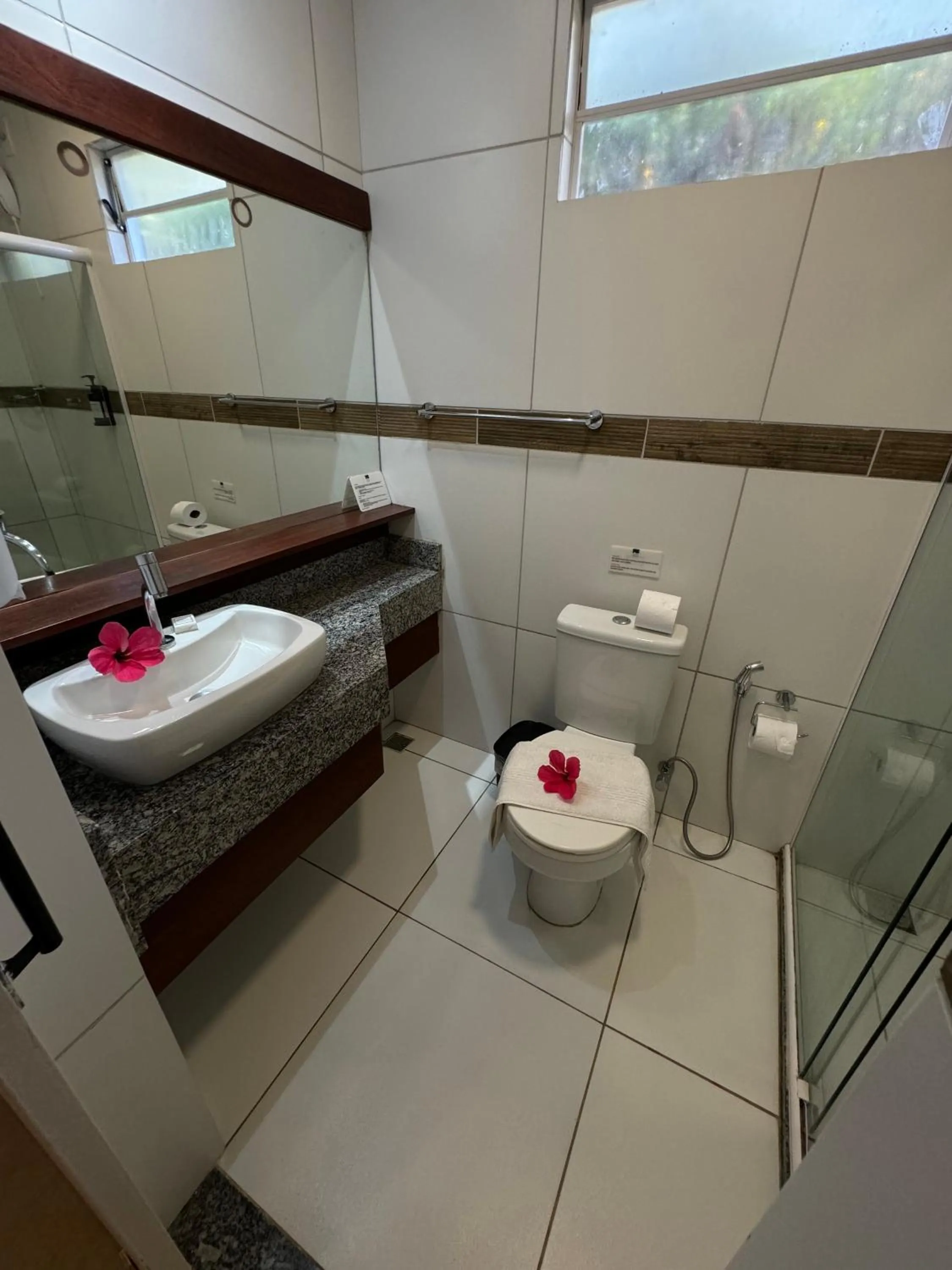 Bathroom in Pousada Alto da Floresta Noronha by Alto da Ilha