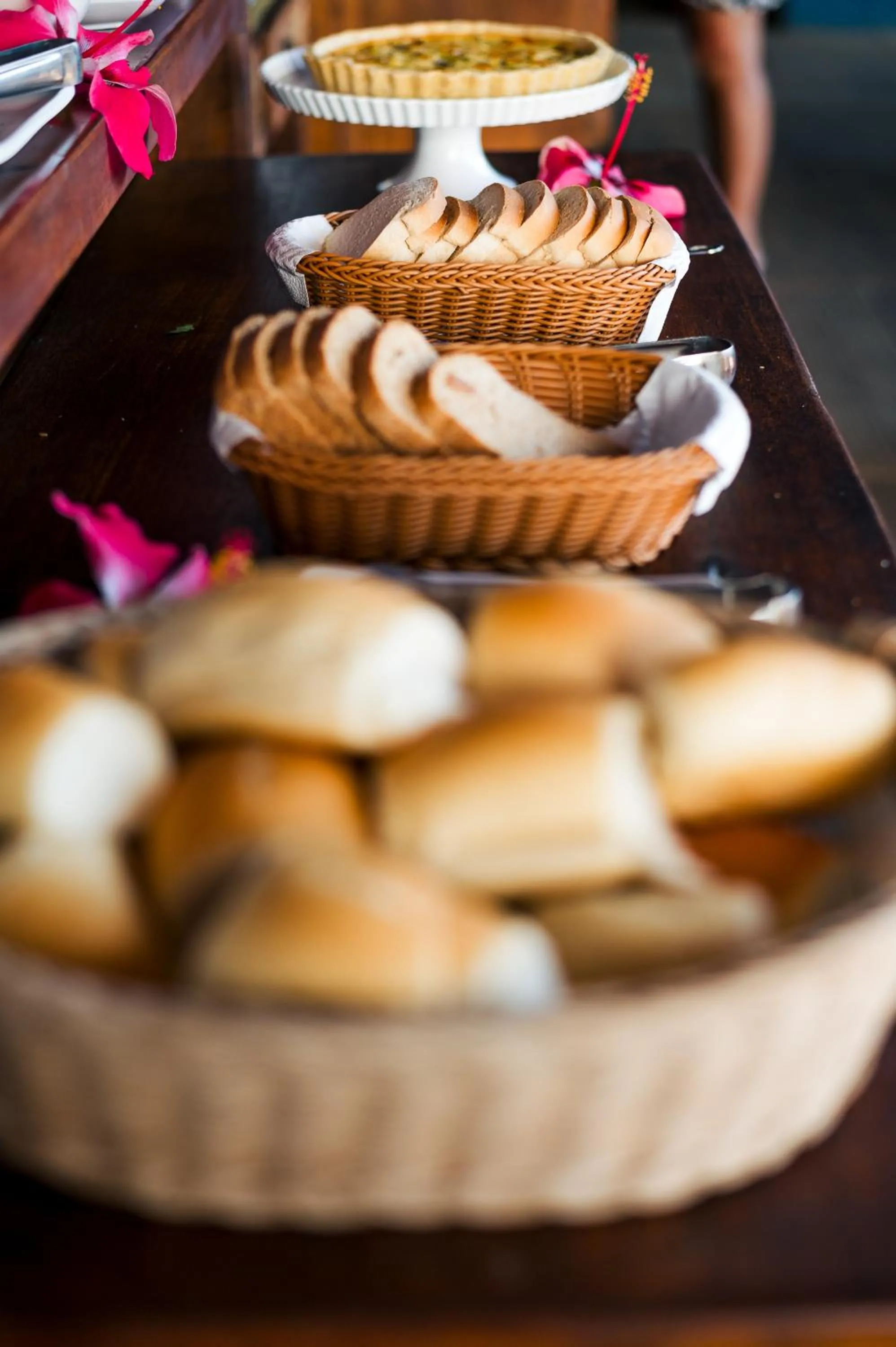 Restaurant/places to eat in Pousada Alto da Floresta Noronha by Alto da Ilha