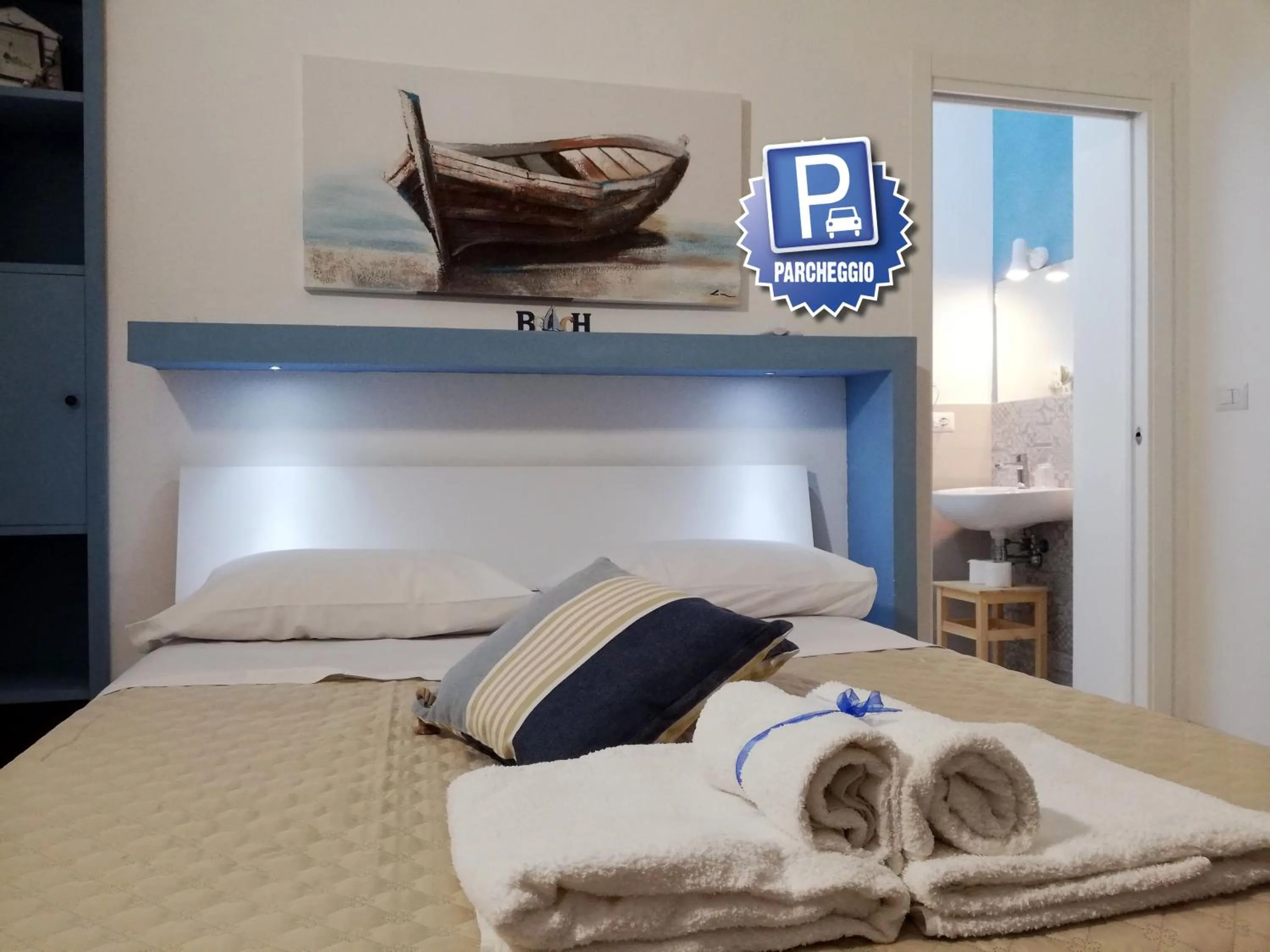 Parking, Bed in AlbaChiara B&B