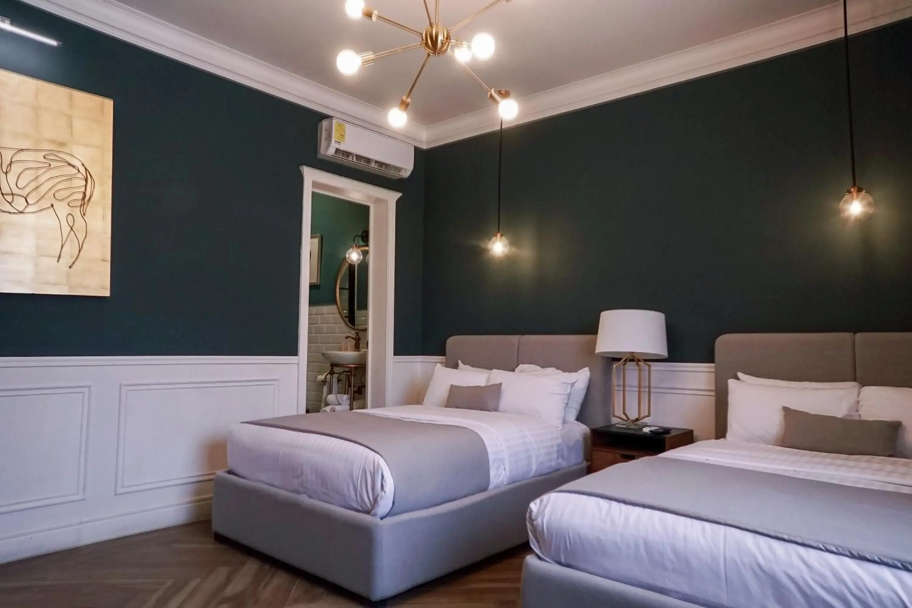 Quadruple Room with Bathroom in Mansión E. Borbón Quadruple Room with Bathroom in Mansión E. Borbón