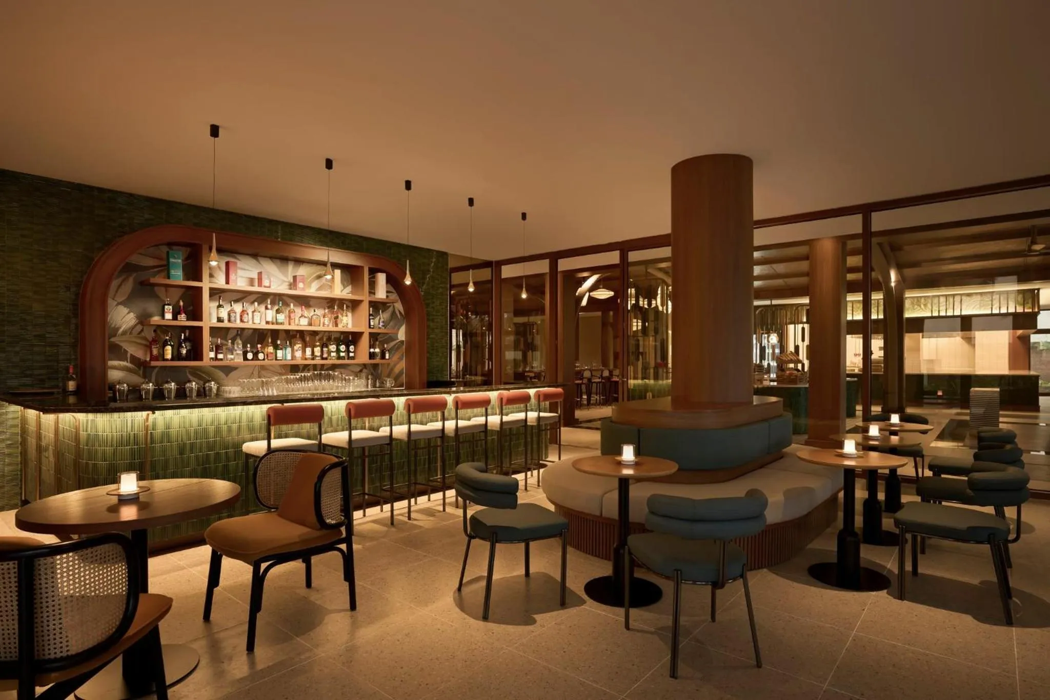 Lounge or bar in voco Quang Binh Resort by IHG