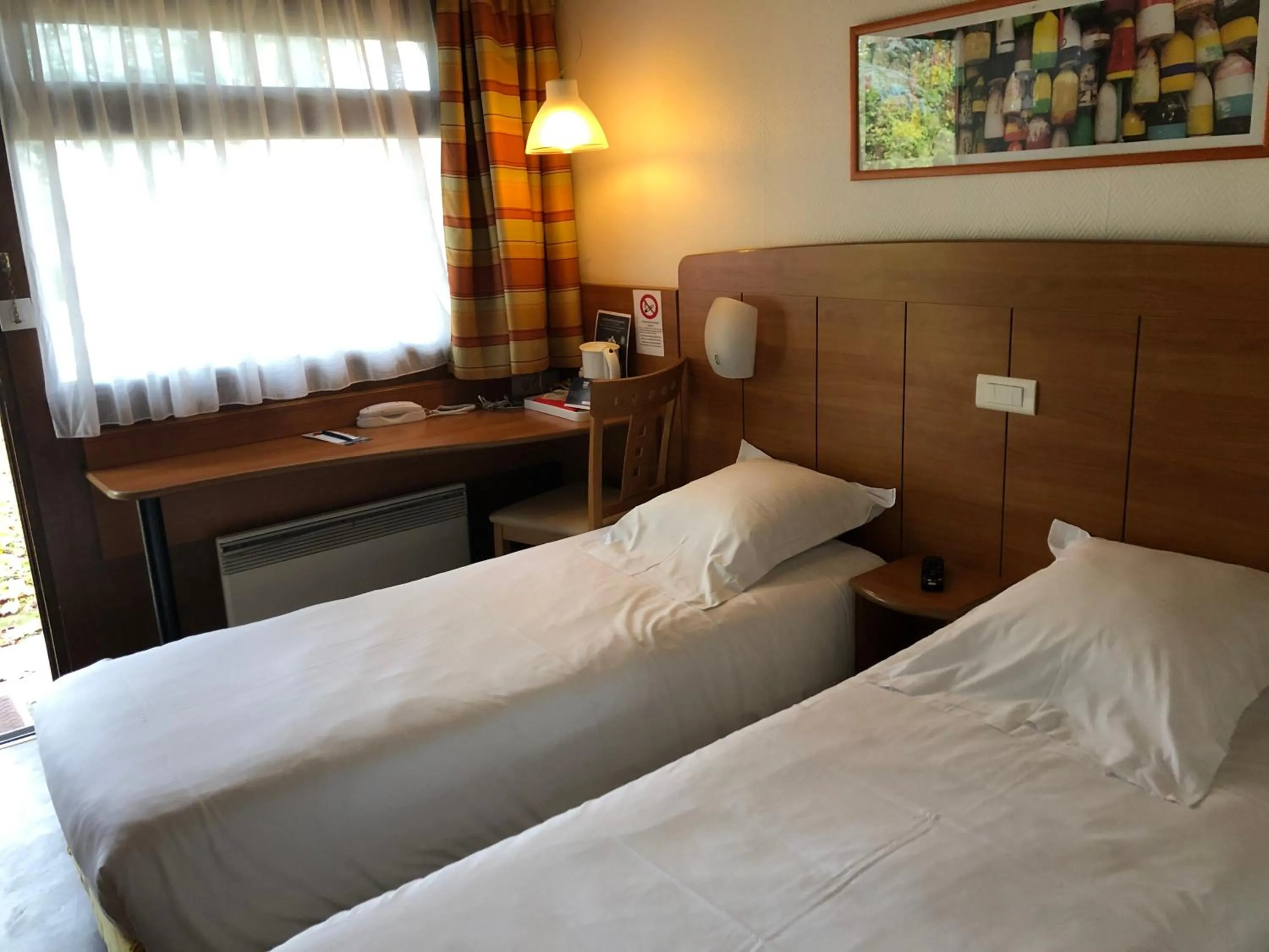 Bed in Kyriad Reims Est - Parc Expositions