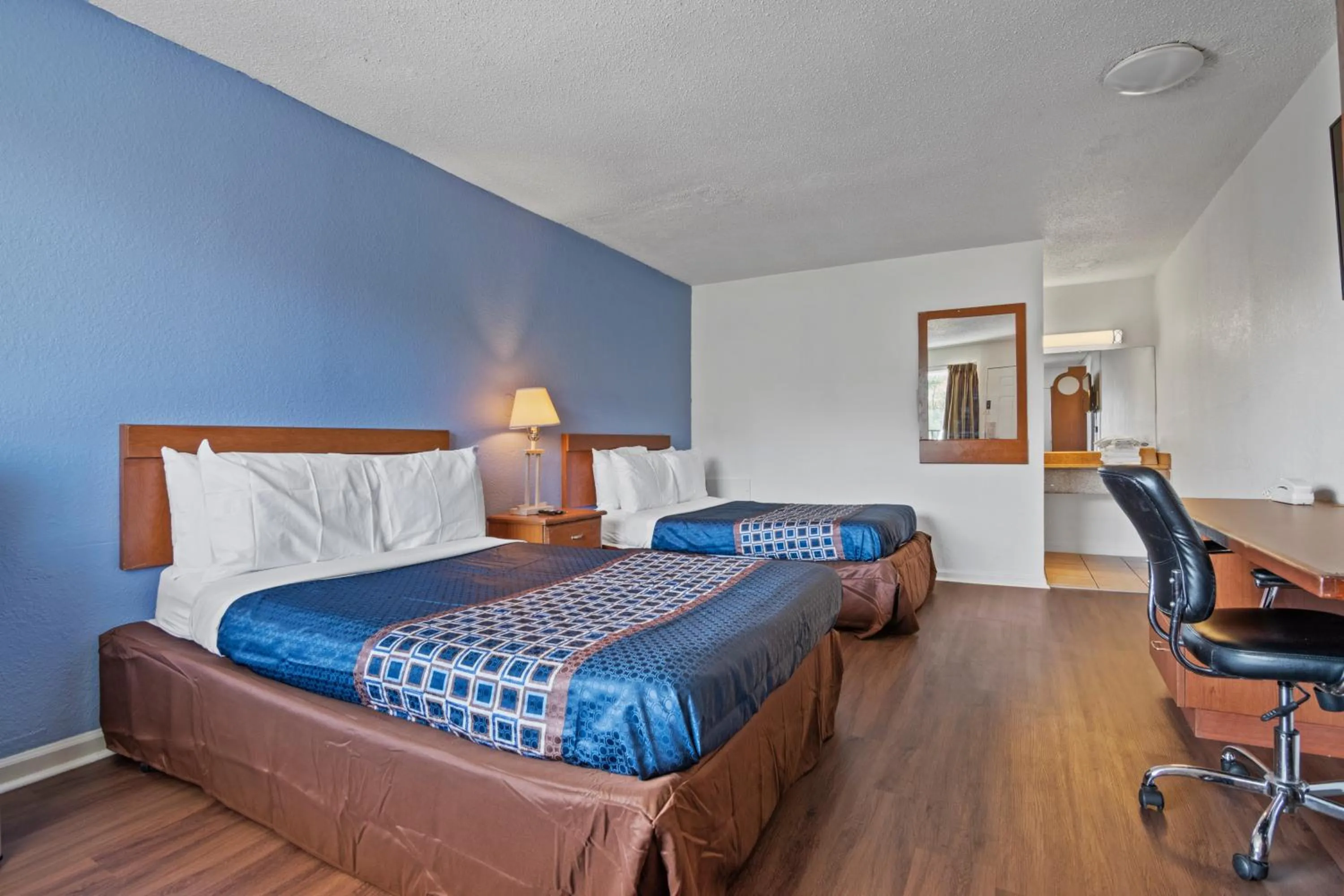 Bed in Economy Lodge Portsmouth