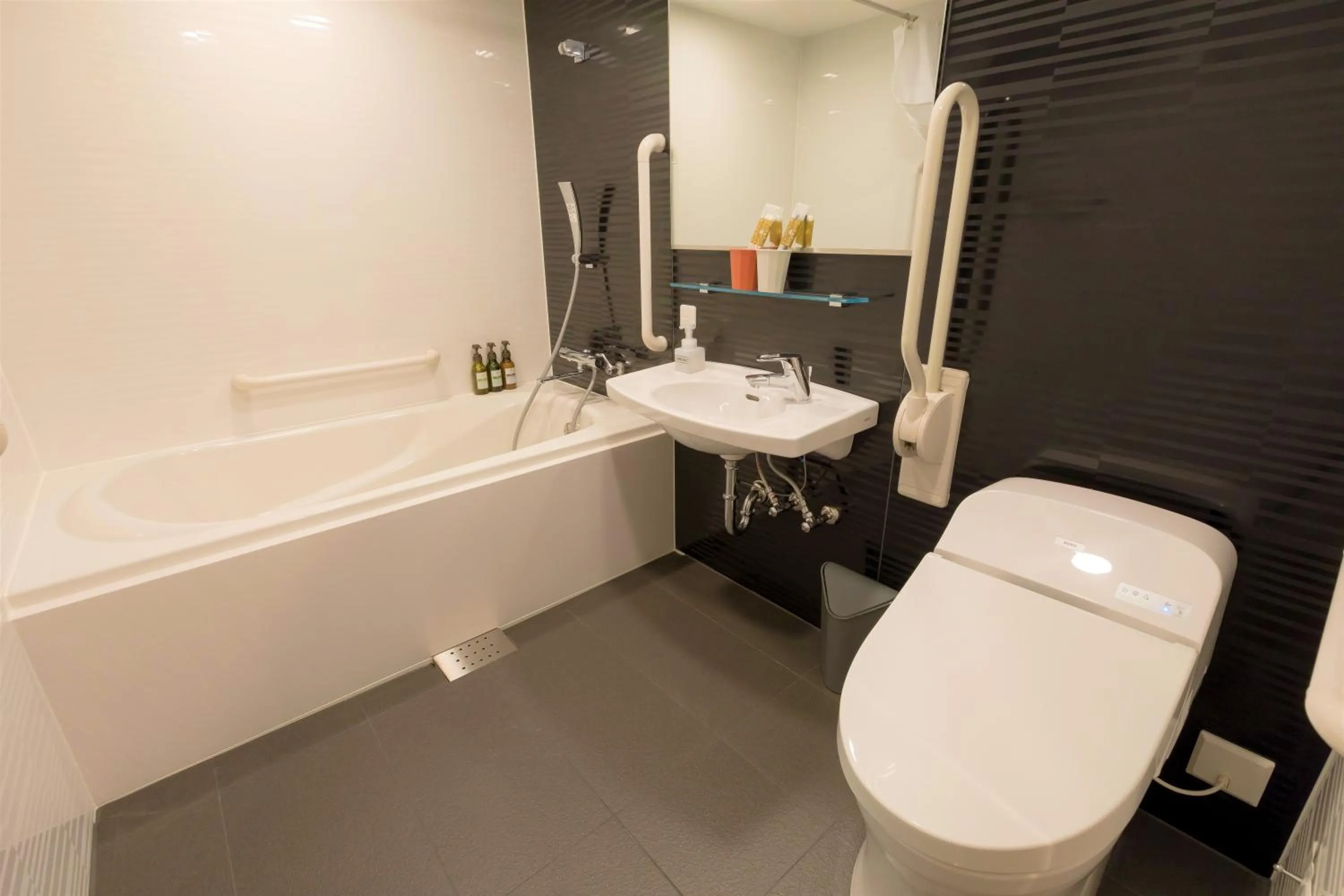 Bathroom in M's Hotel Kyoto Station Taruya