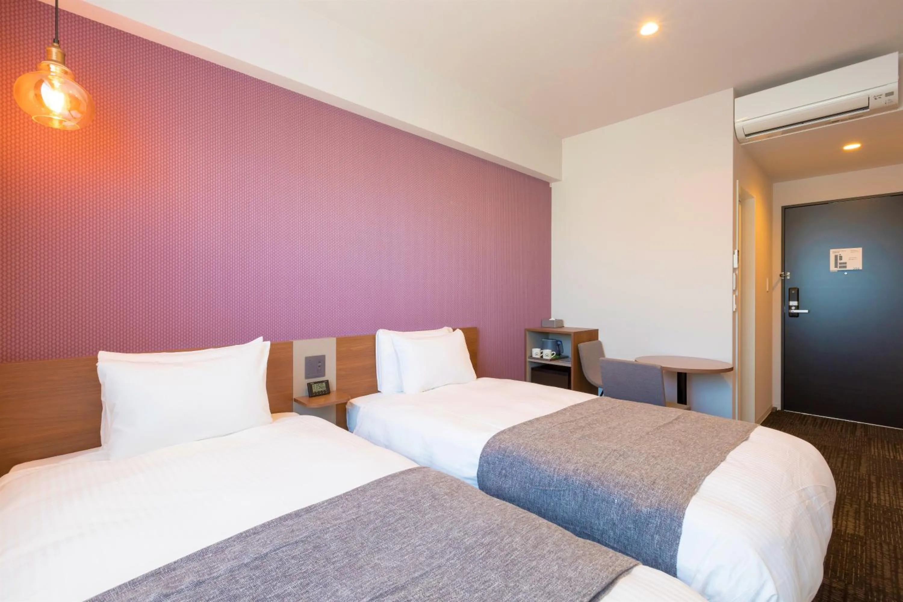 Photo of the whole room, Bed in M's Hotel Kyoto Station Taruya