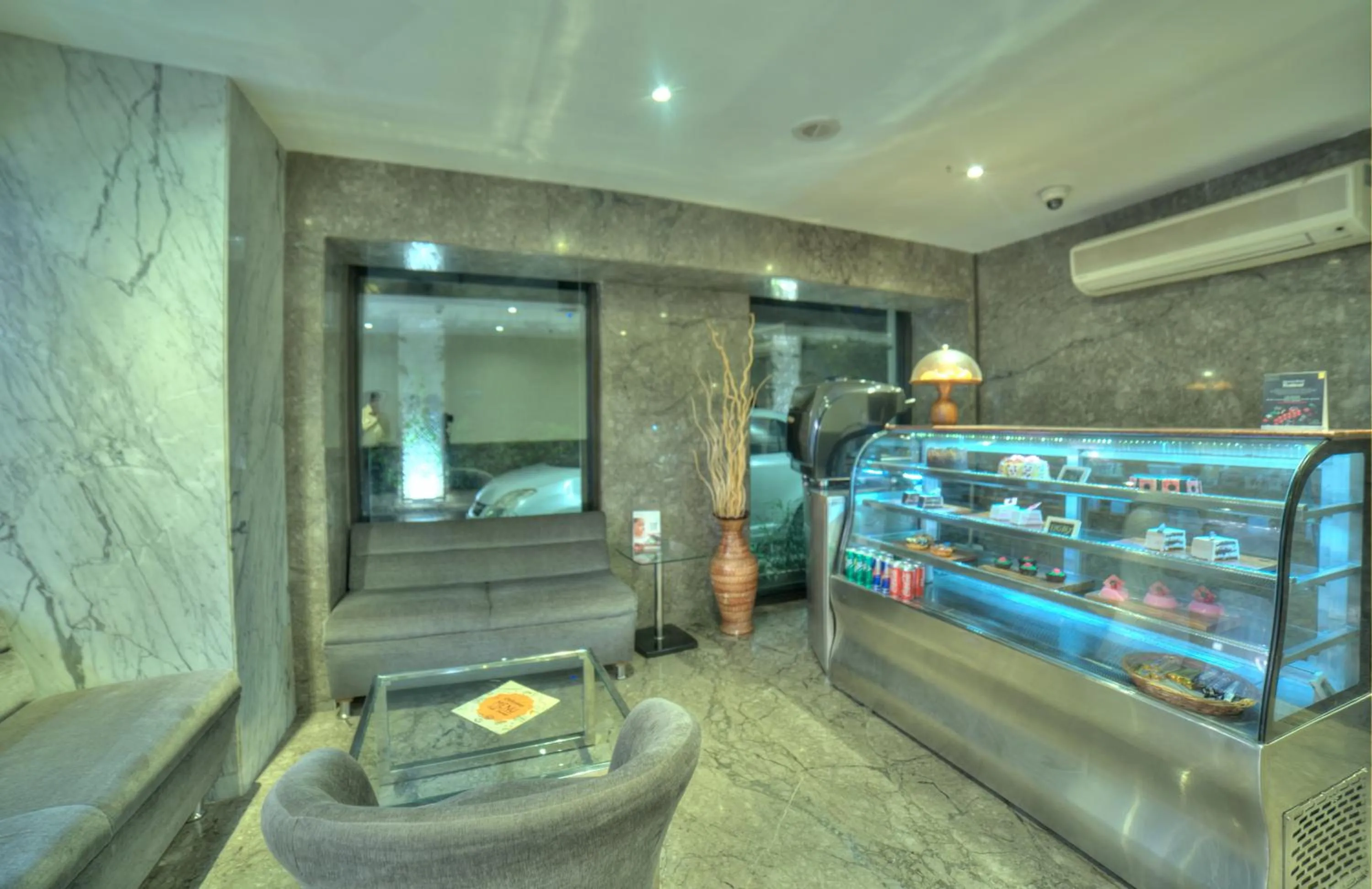 Lobby or reception in Goldfinch Hotel Mumbai