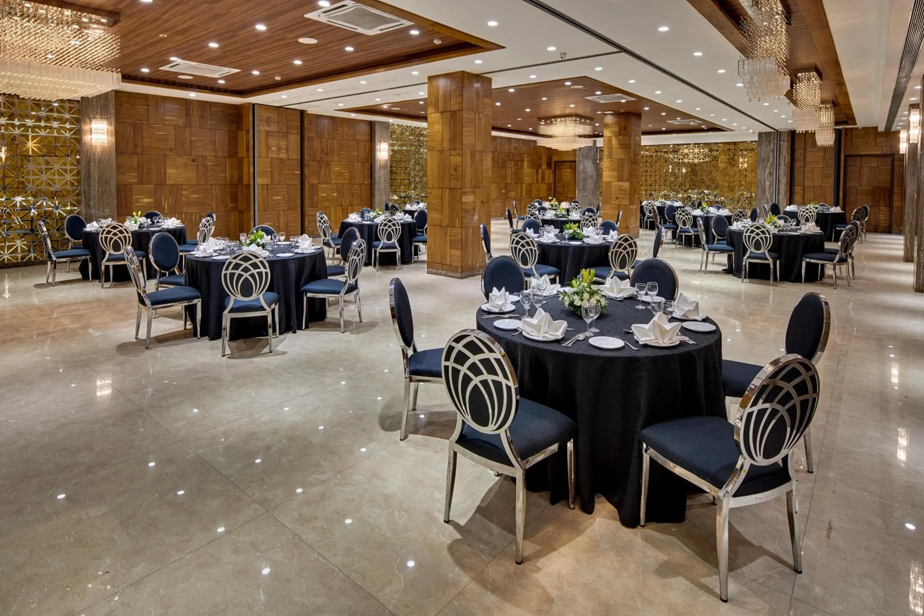 Banquet/Function facilities in Goldfinch Hotel Mumbai