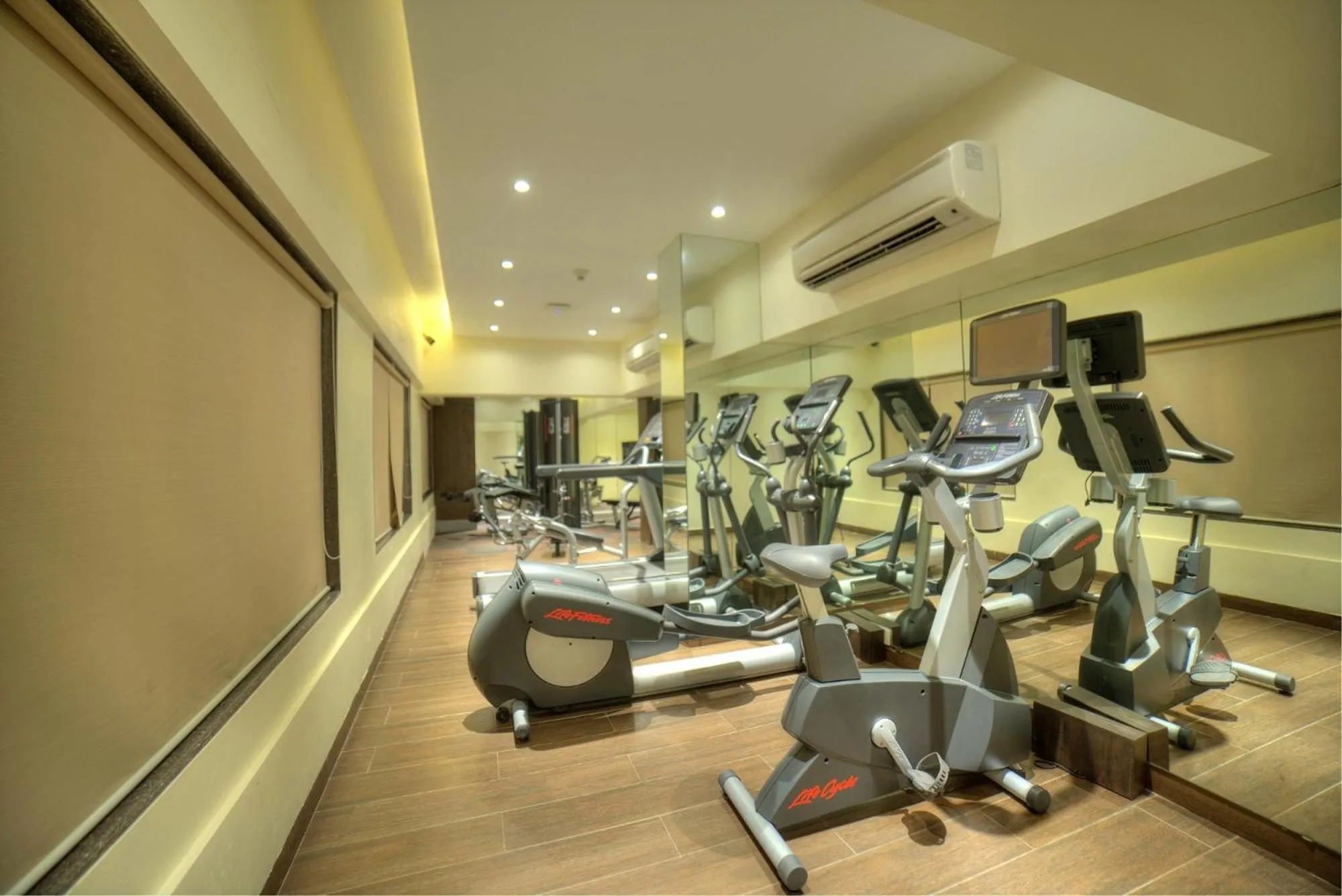 Fitness centre/facilities in Goldfinch Hotel Mumbai