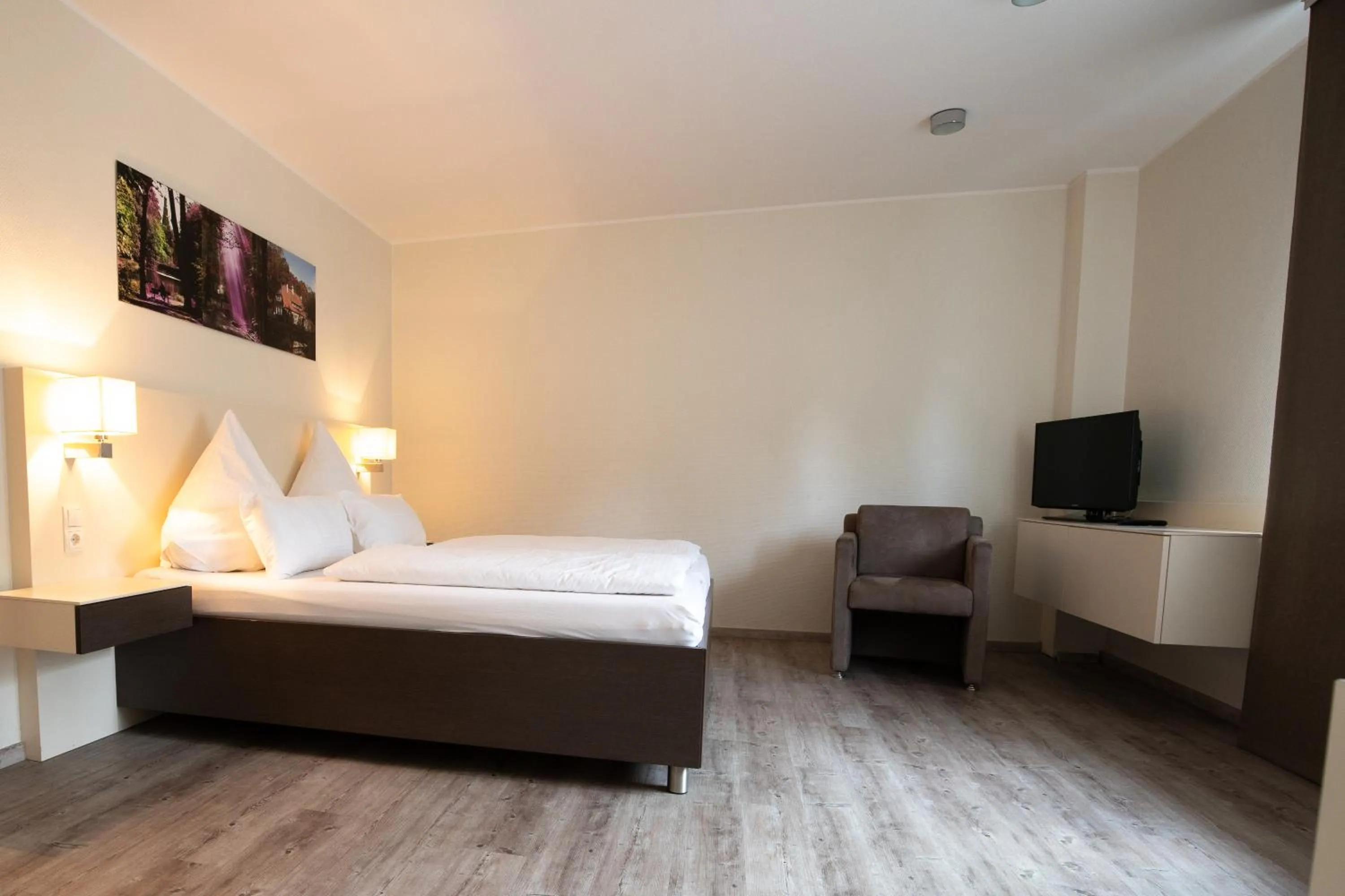 Bedroom, Bed in Hotel am Tiergarten