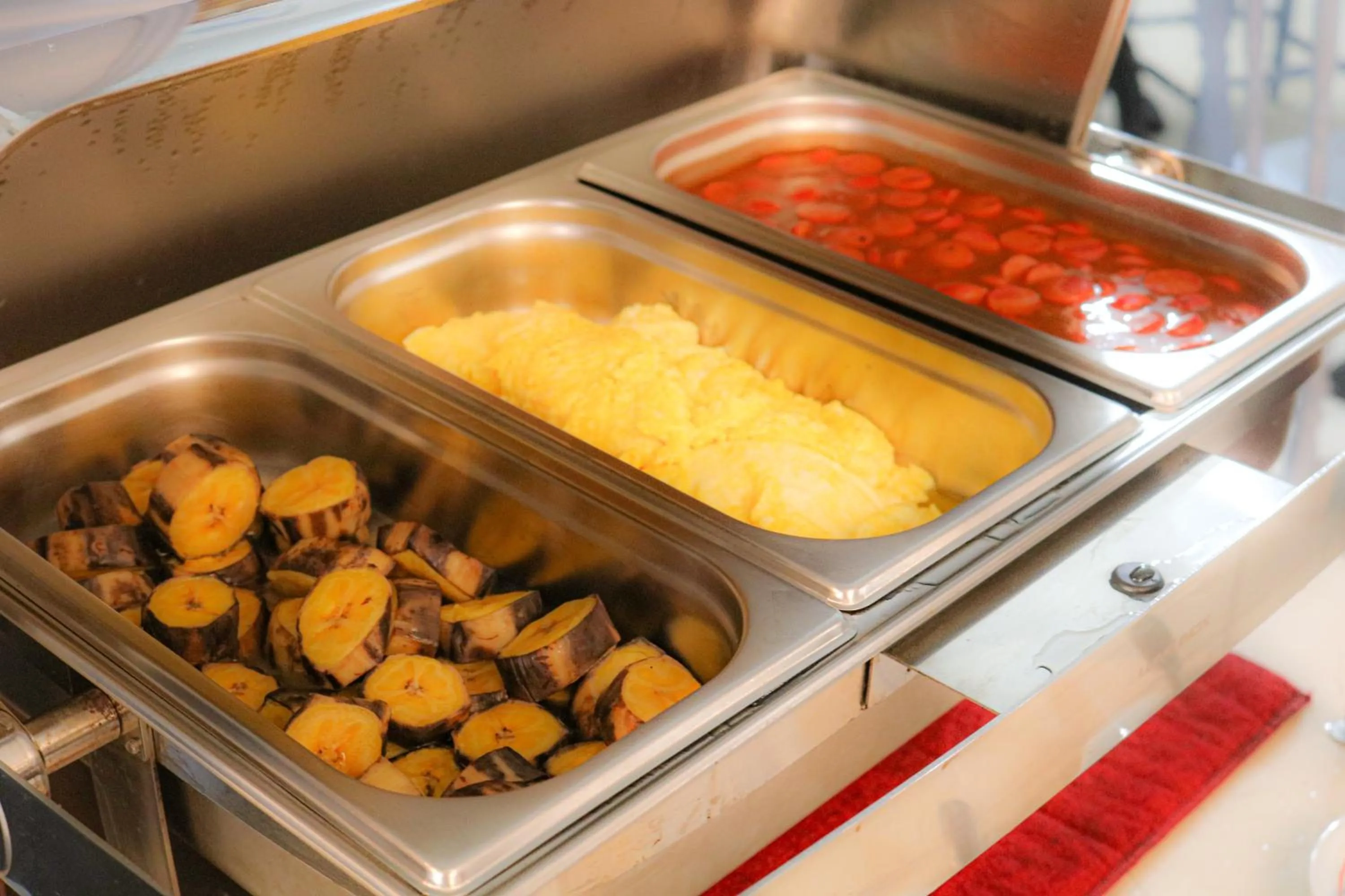 Buffet breakfast in Hotel Britannia