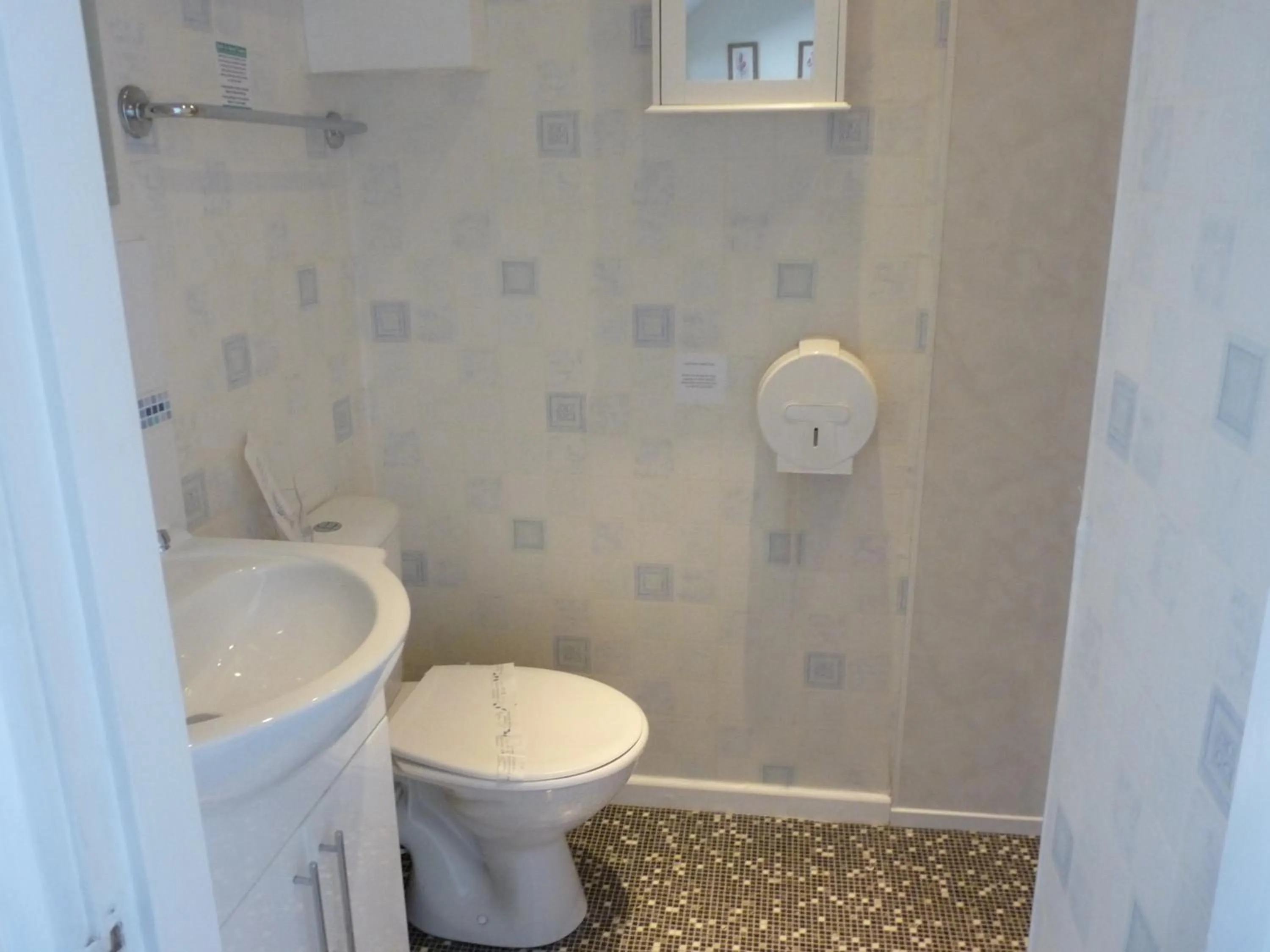 Bathroom in Hilbre Hotel