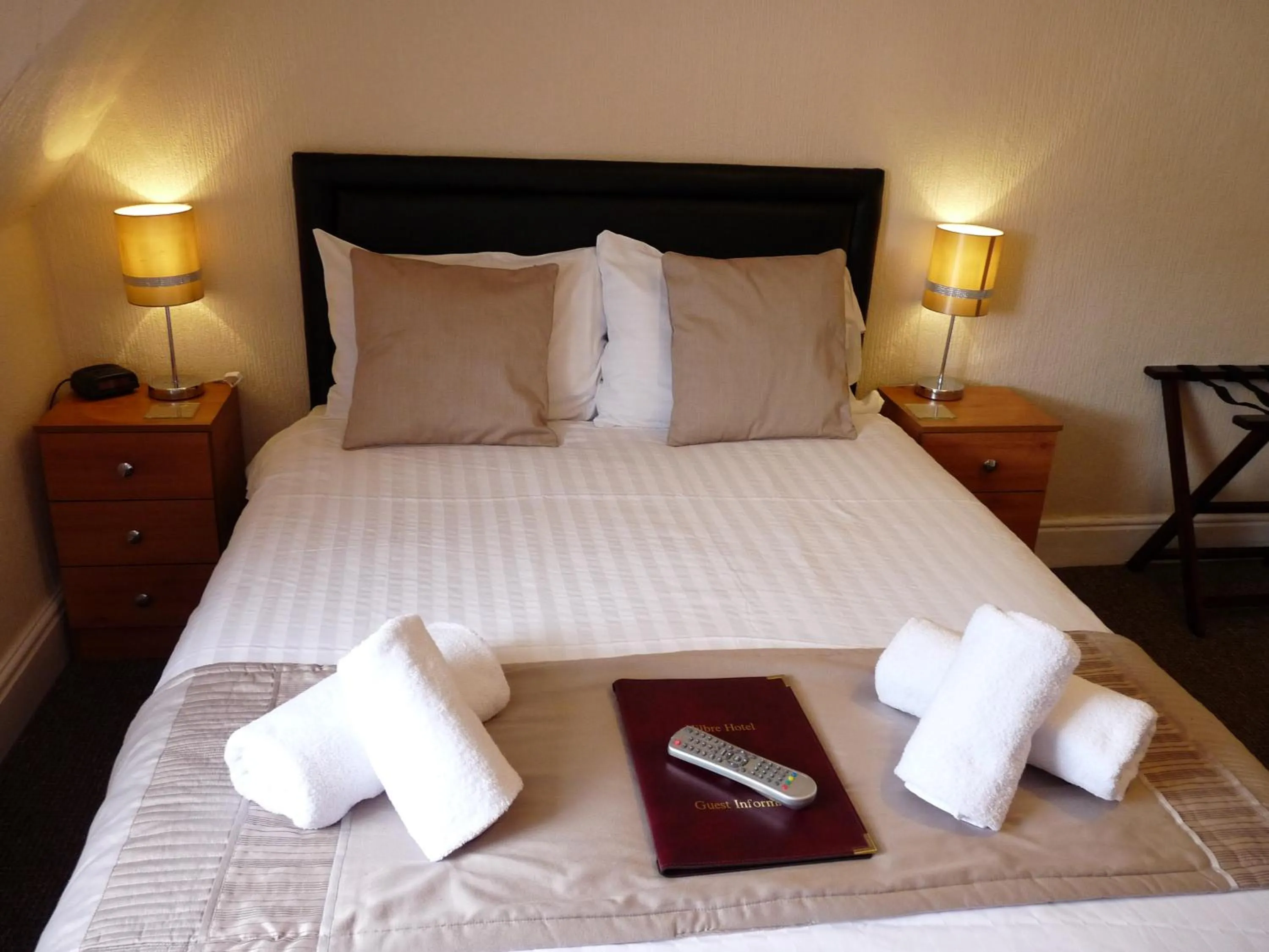 Bedroom, Bed in Hilbre Hotel