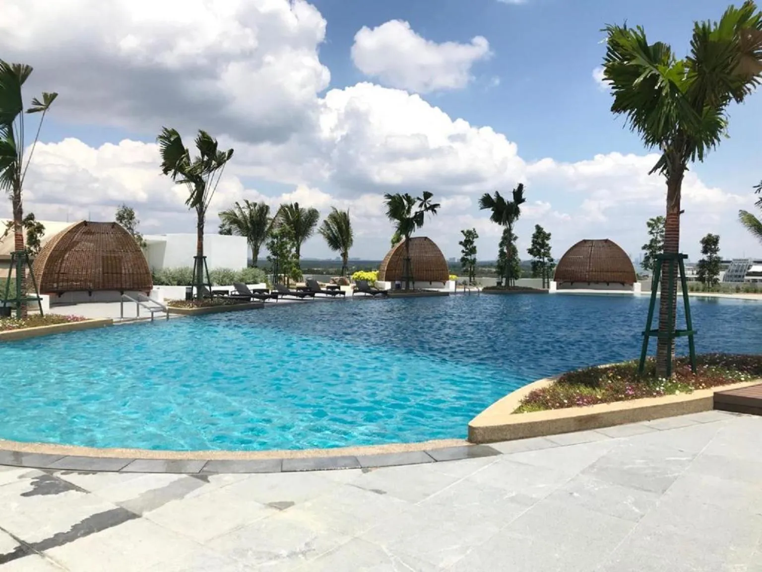 Almas Suites Puteri Harbour