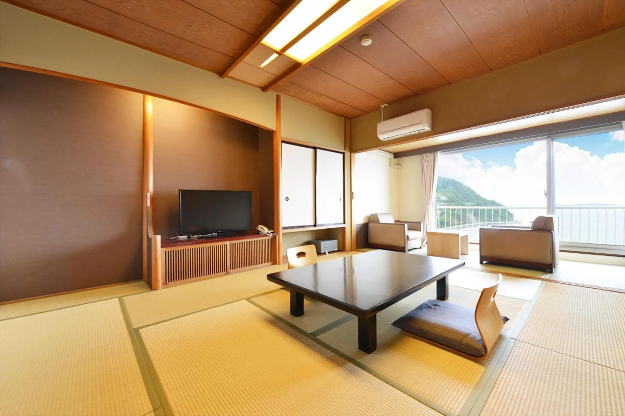 Photo of the whole room in Ooedo Onsen Monogatari Hotel Suiyotei