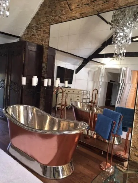 Chez Thomas 7 Route du Monde Ancien