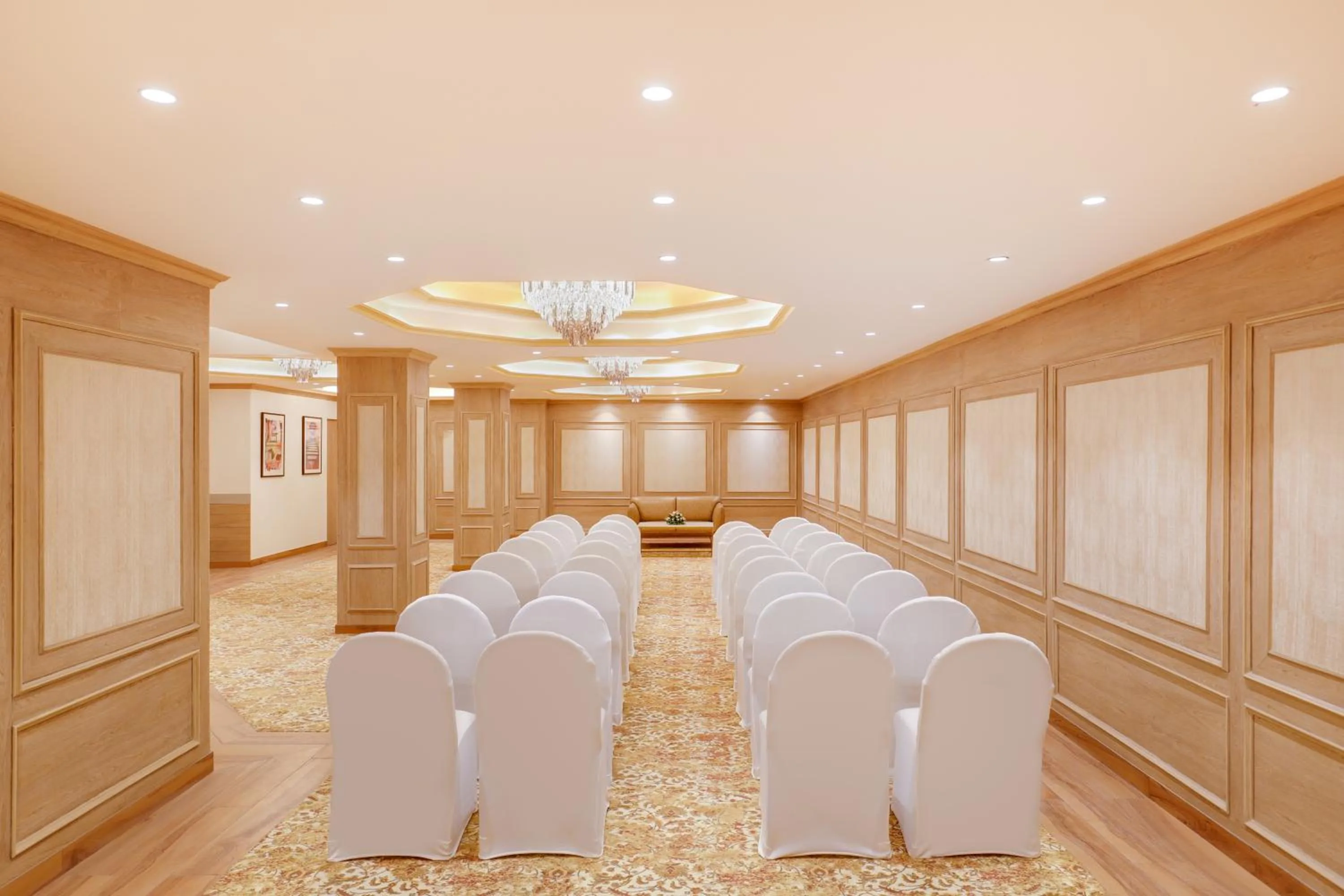 Banquet/Function facilities in Lemon Tree Hotel Bhopal